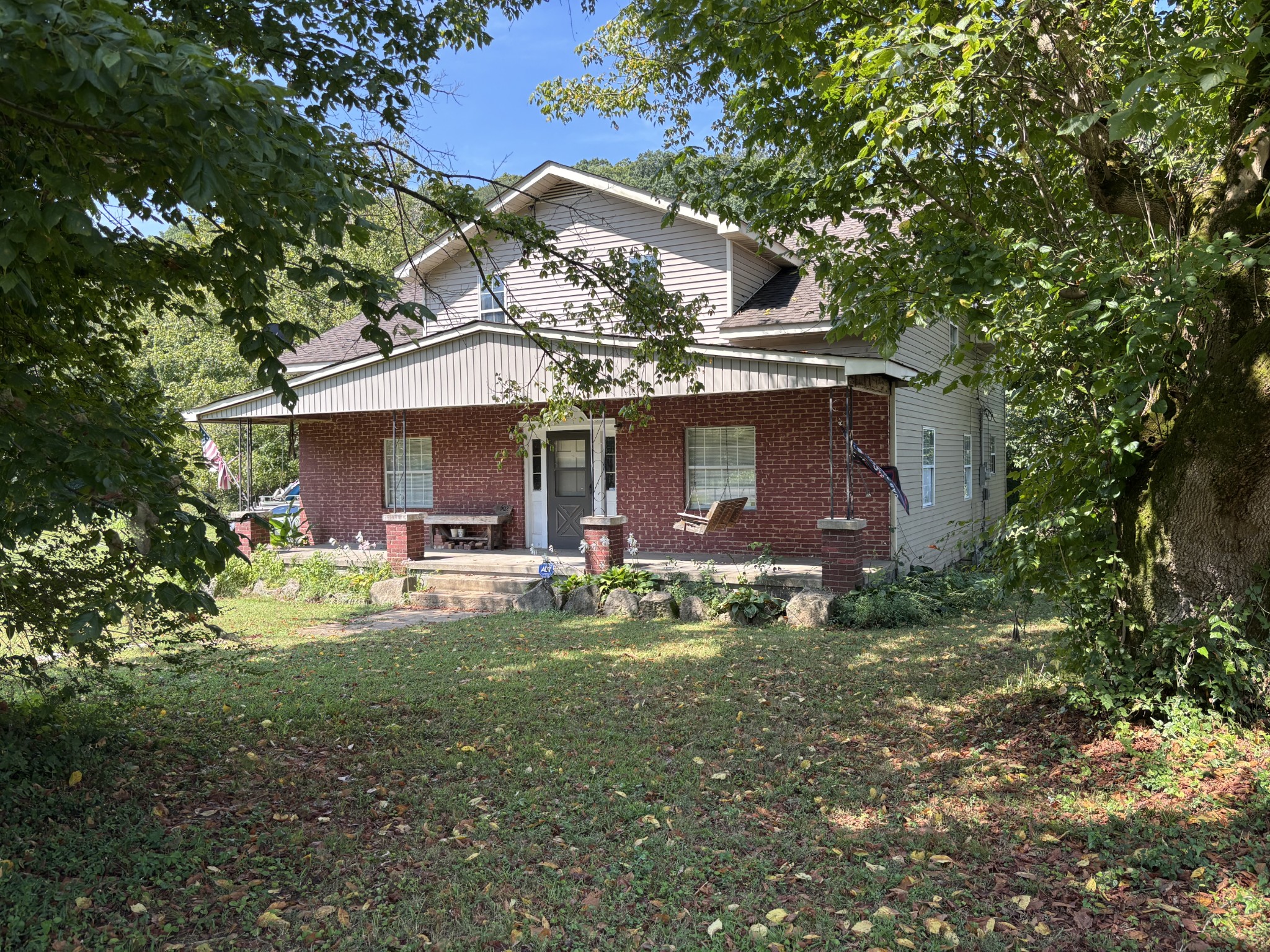 502 Twomey Rd Property Photo 1