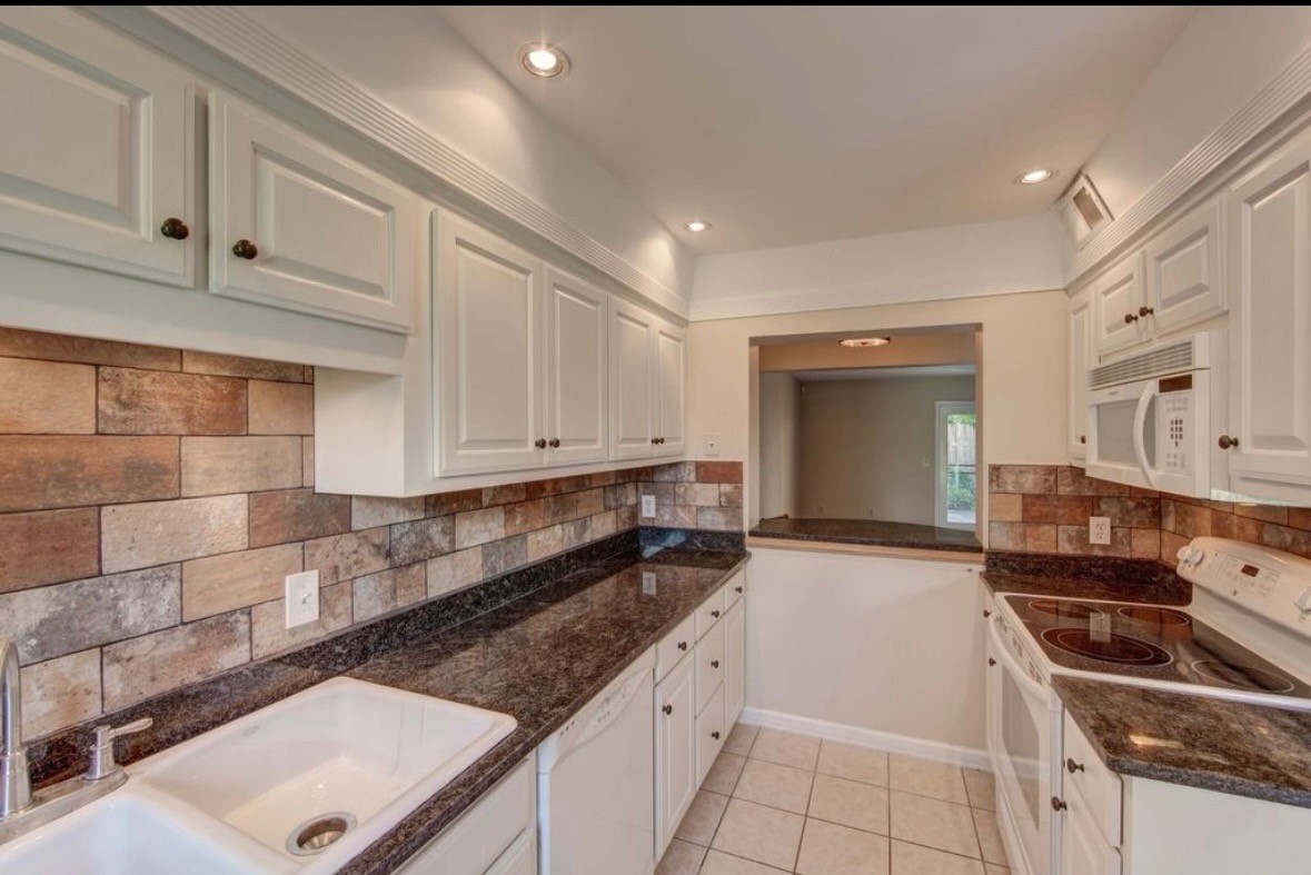 5025 Hillsboro Pike Property Photo 4