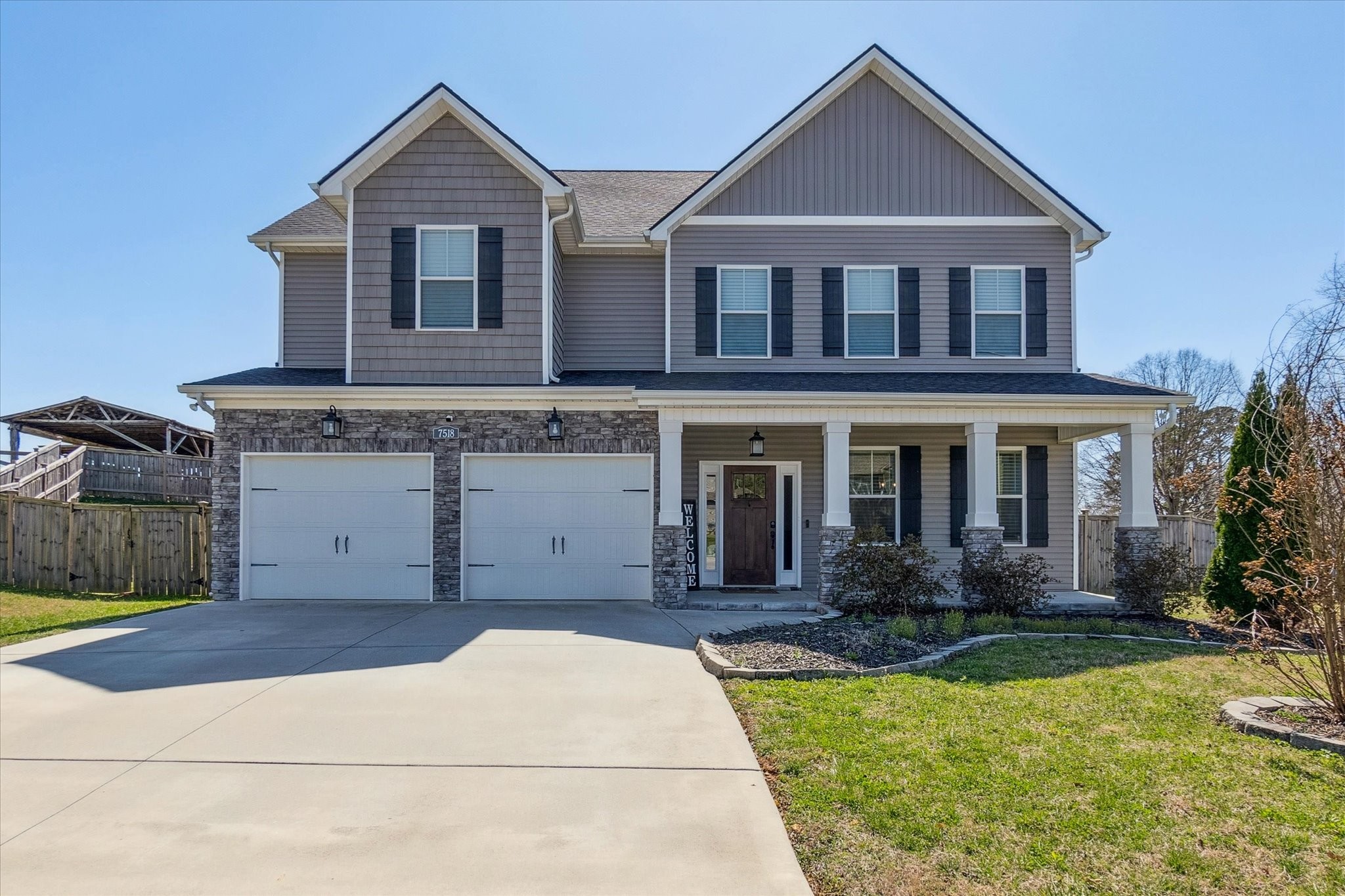 7518 Hedge Rose Ln Property Photo