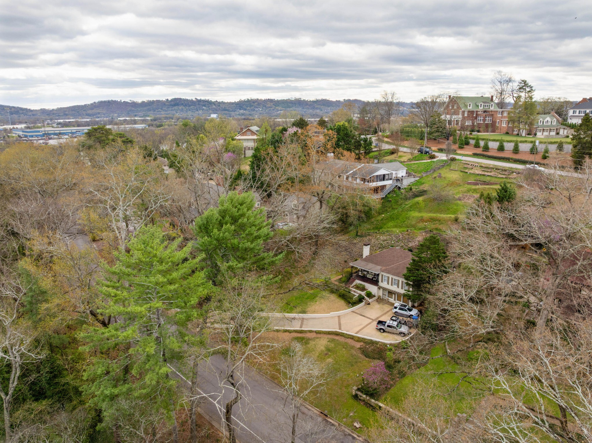 1608 Riverview Road Property Photo