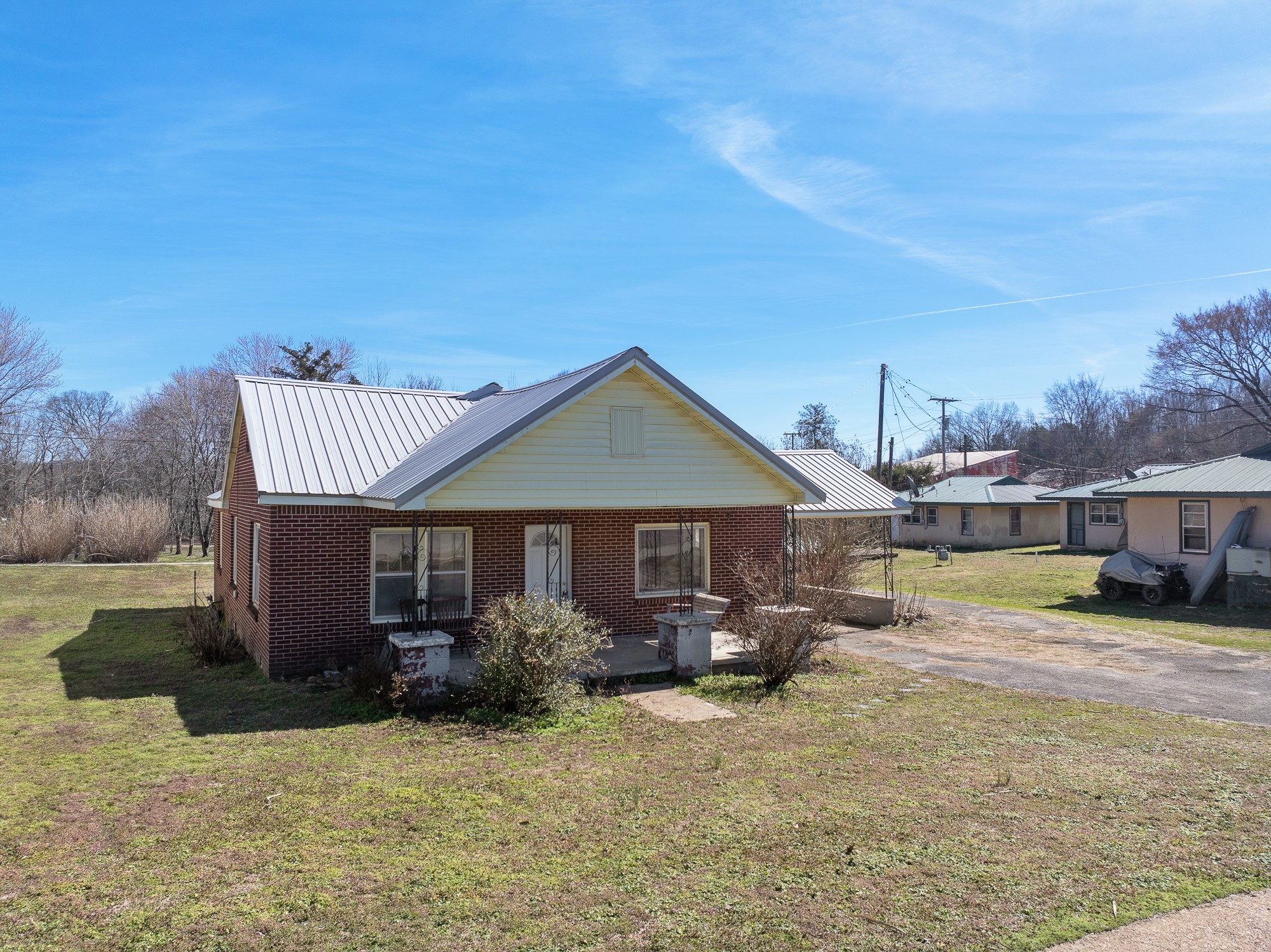 1213 Perryville Rd Property Photo