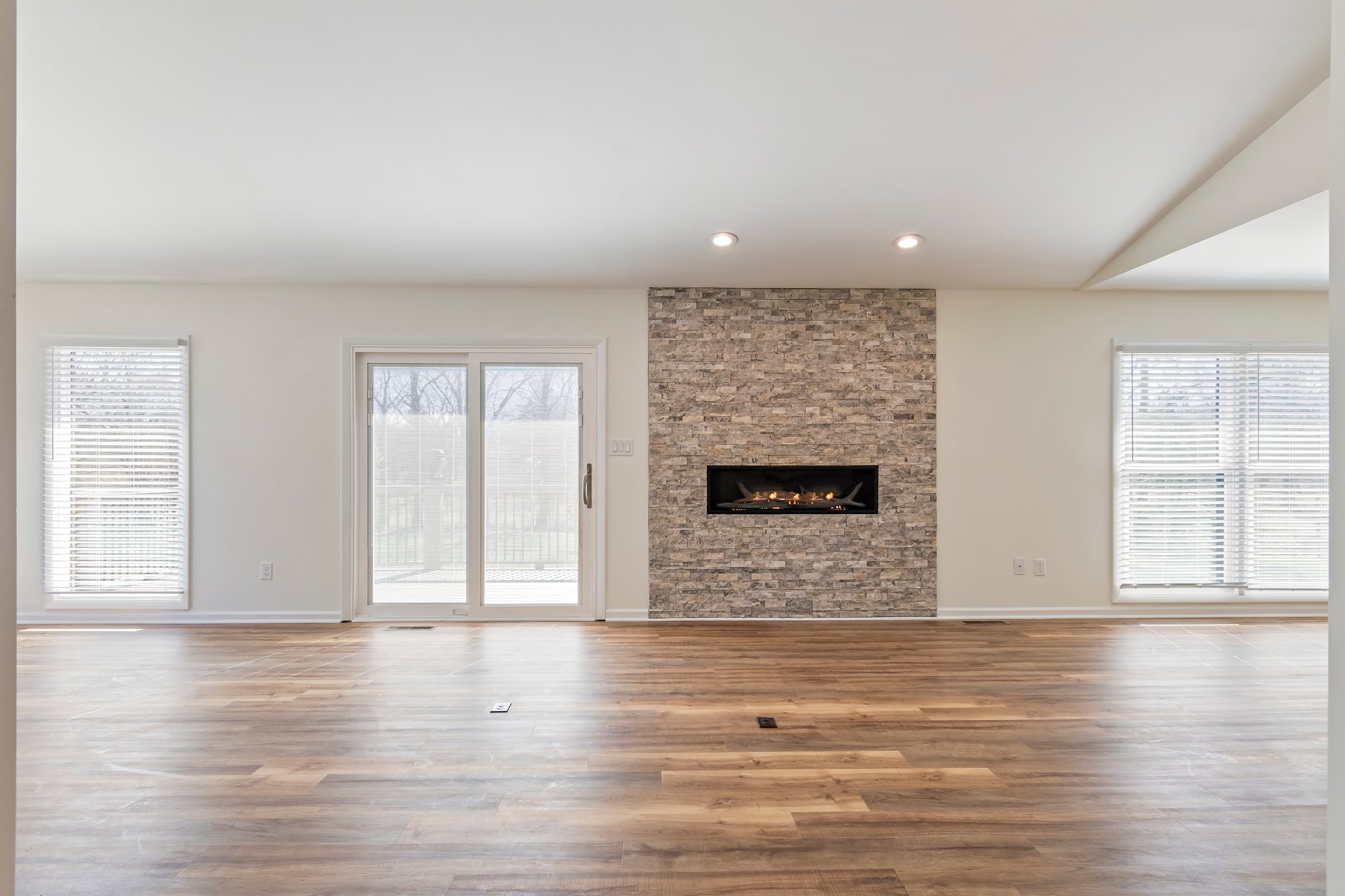 1106 Roseland Dr Property Photo 8