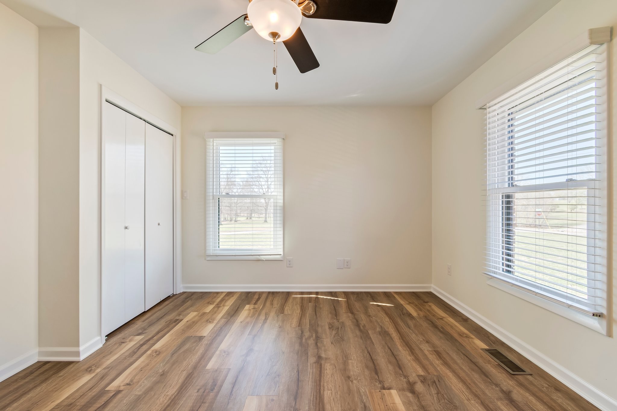 1106 Roseland Dr Property Photo 35
