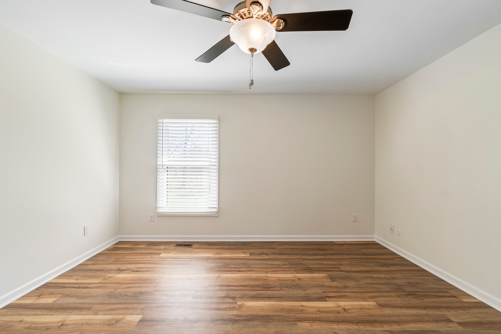 1106 Roseland Dr Property Photo 37