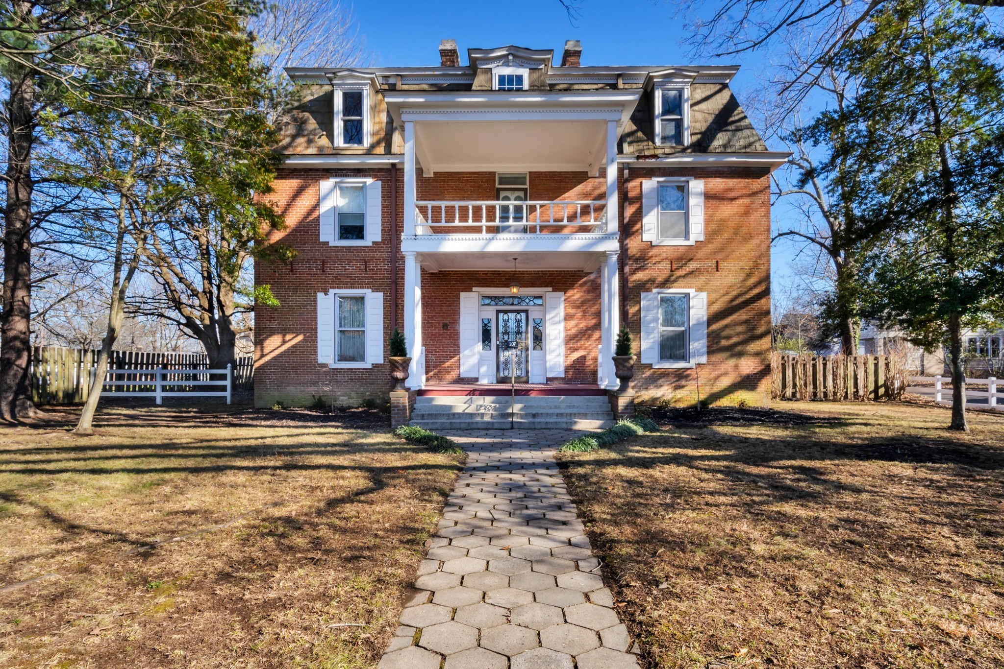 207 Dunlap St Property Photo
