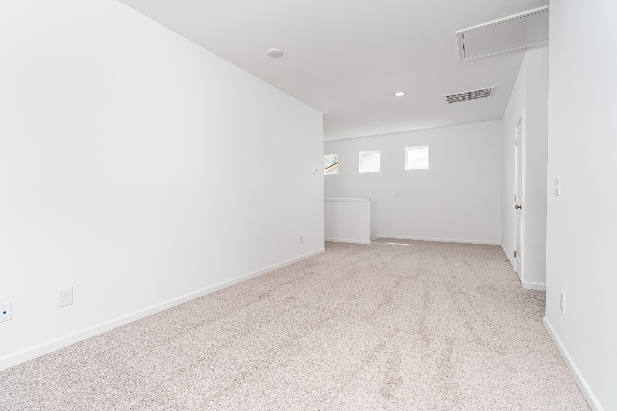 211 Hillview Ave Property Photo 28