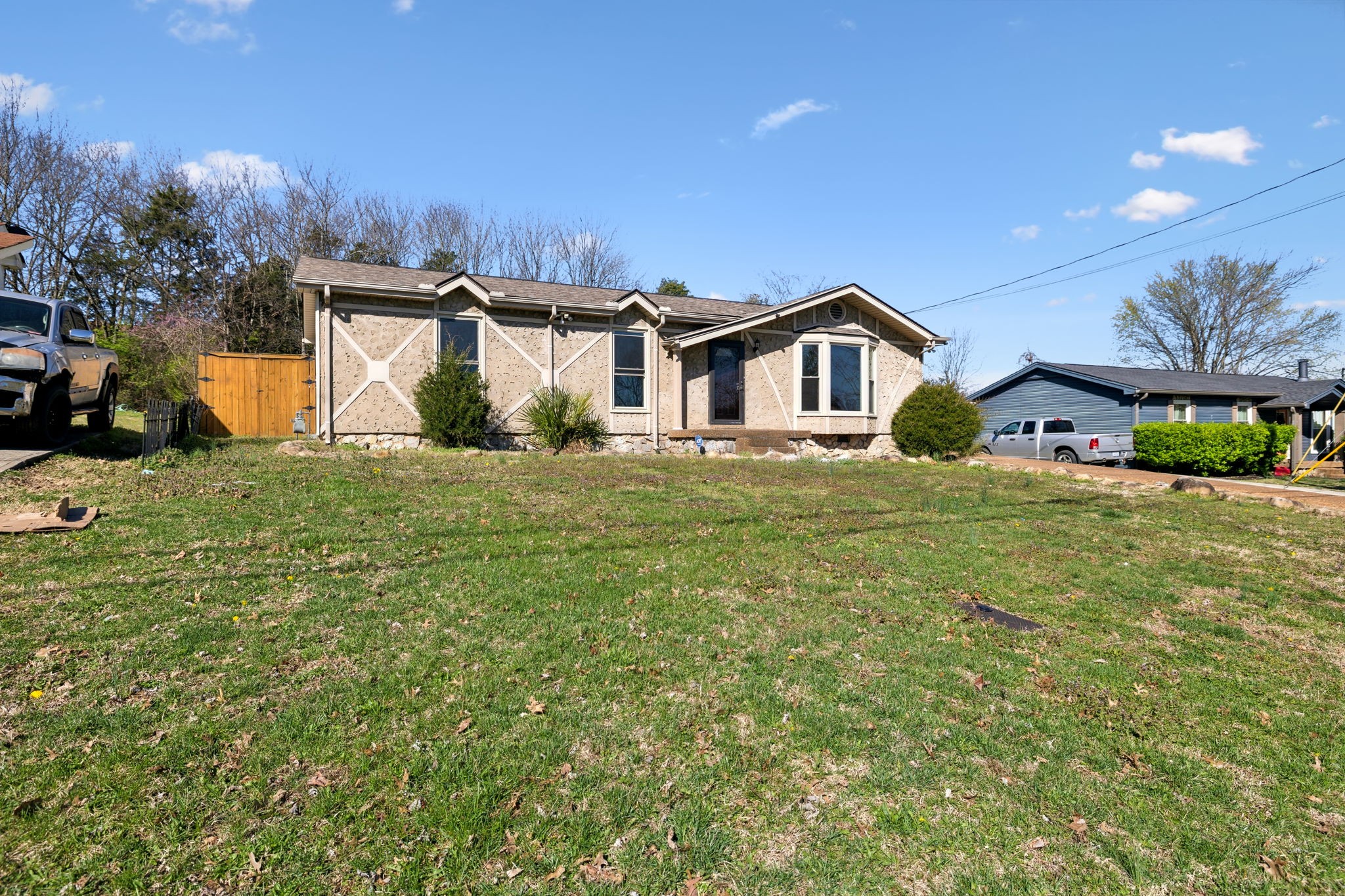 3049 Fieldstone Dr Property Photo 1