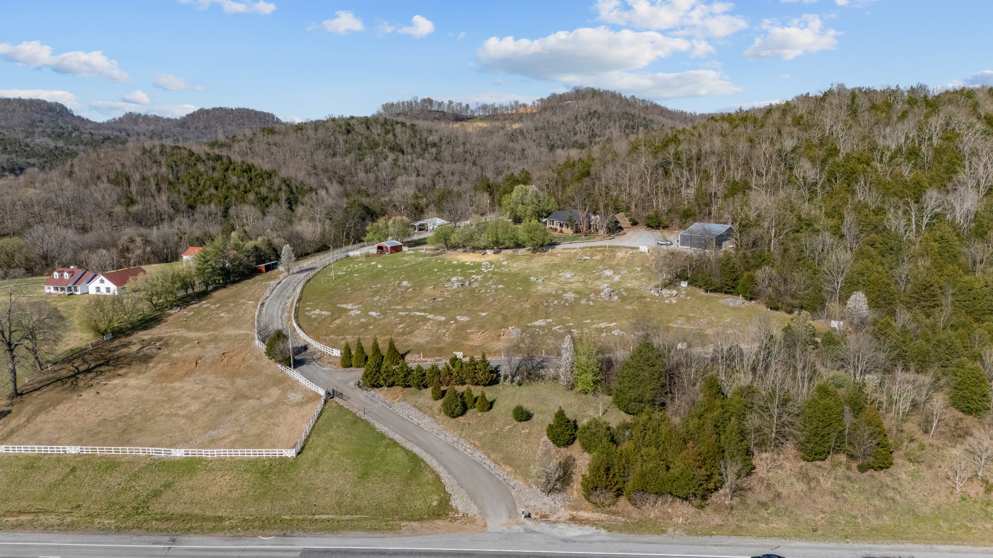 7474 Nashville Hwy Property Photo 3