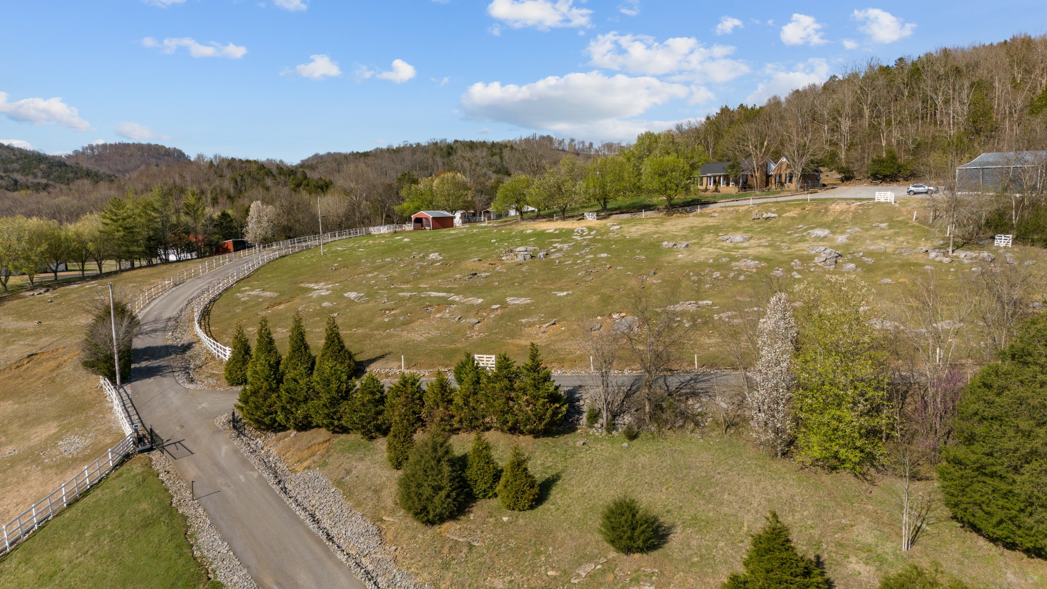 7474 Nashville Hwy Property Photo 4