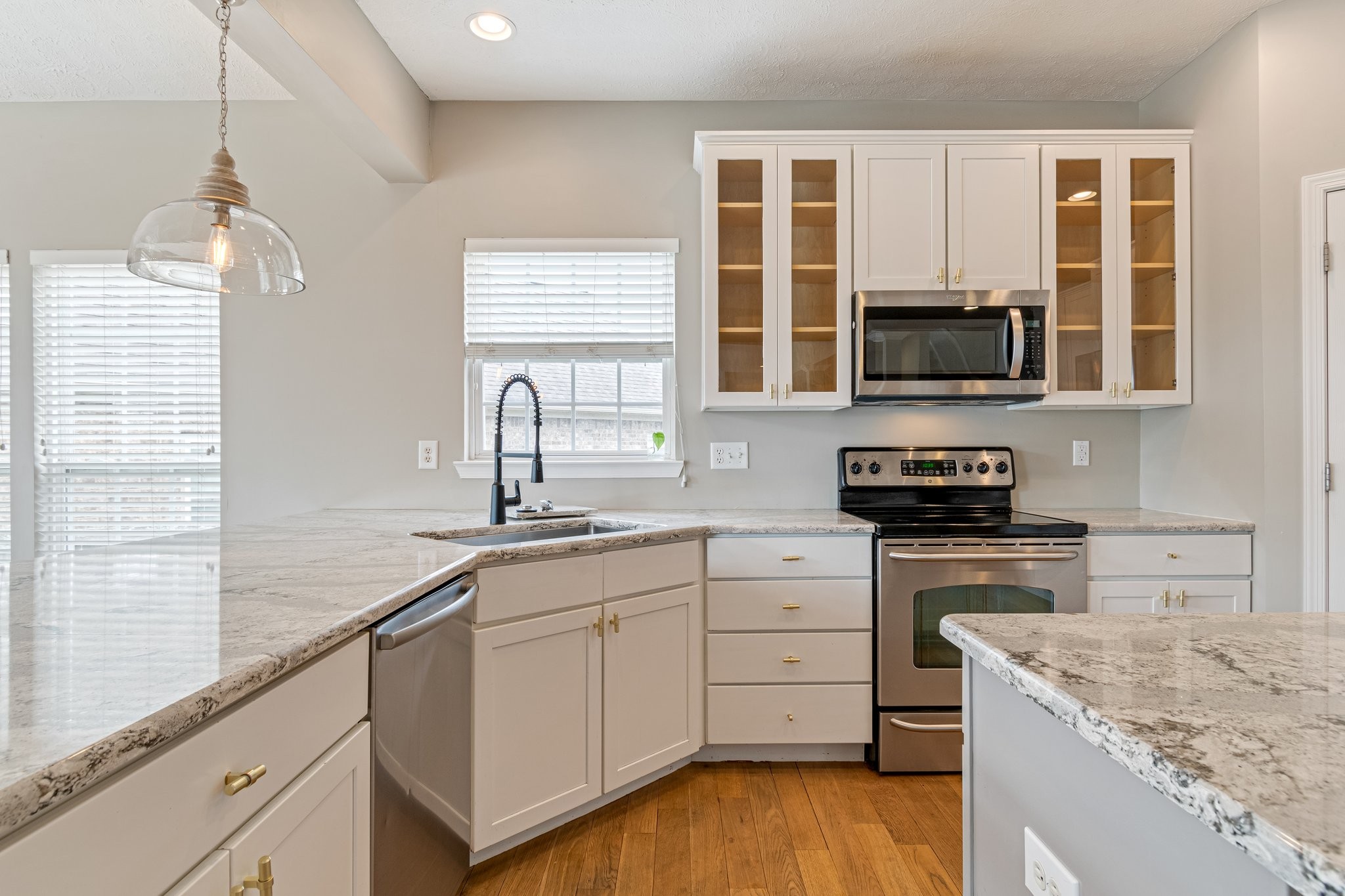 1024 Queens Pl Property Photo 28