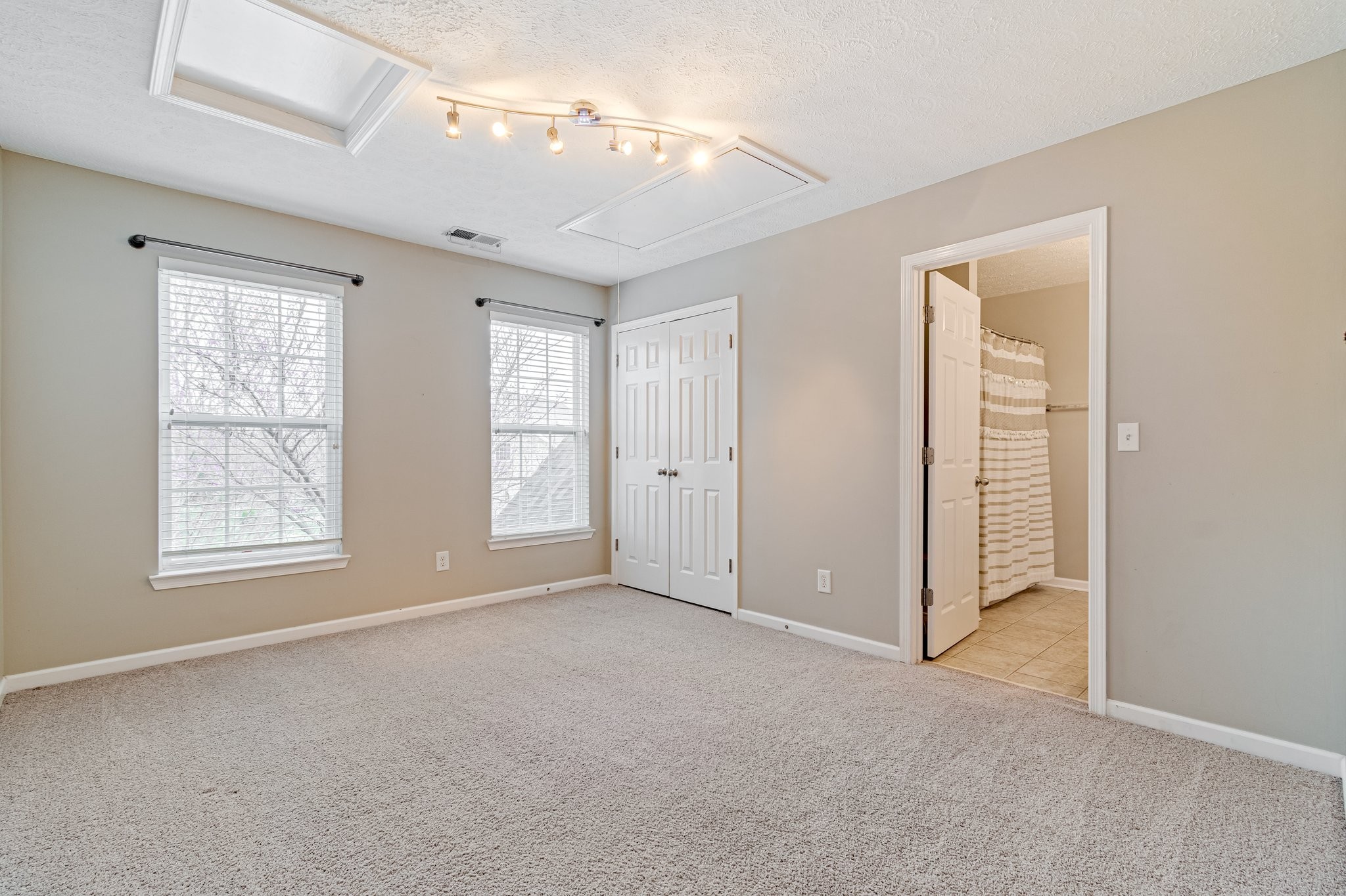 1024 Queens Pl Property Photo 41