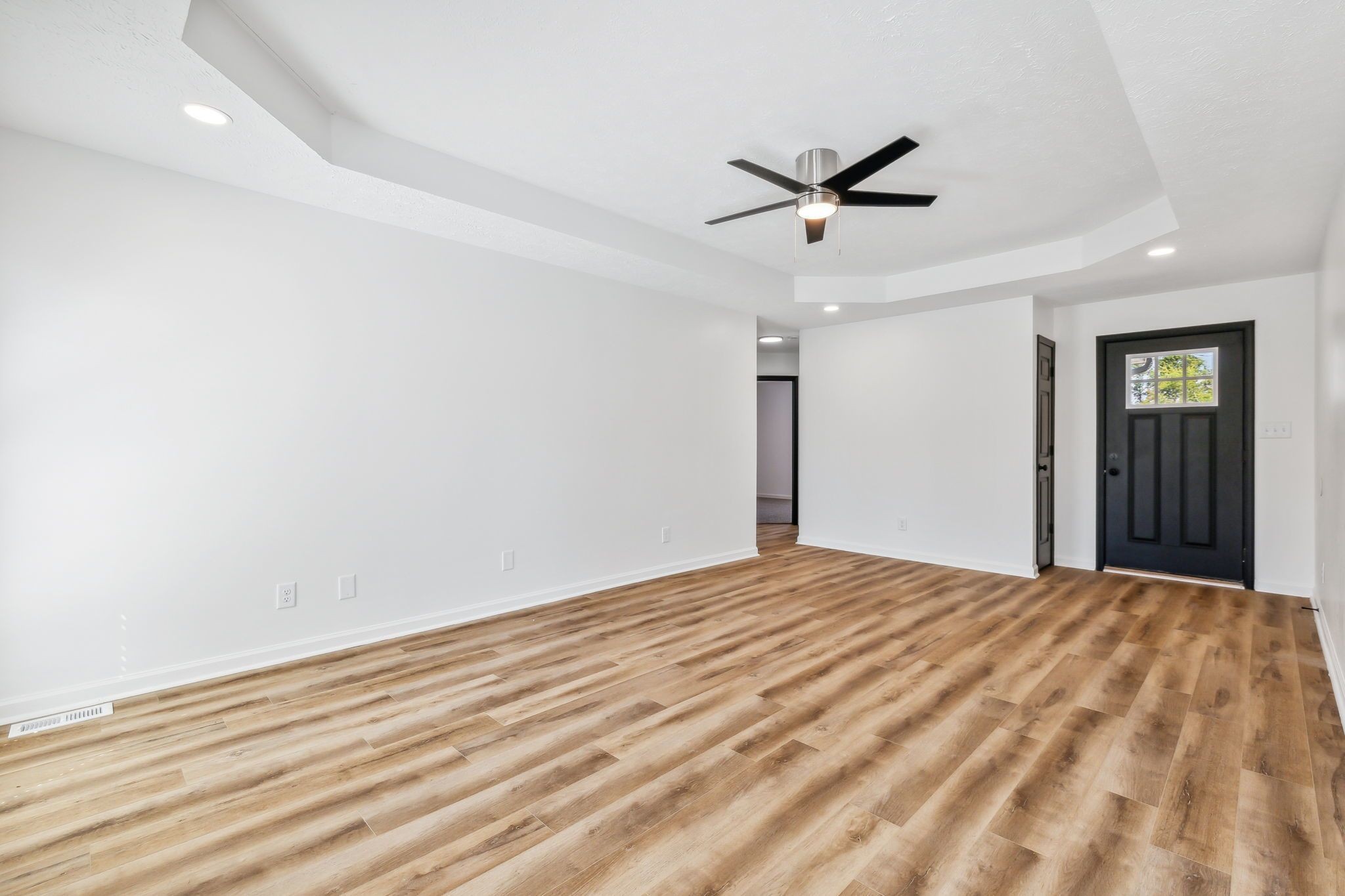 1824 Cottingham Ct Property Photo 9