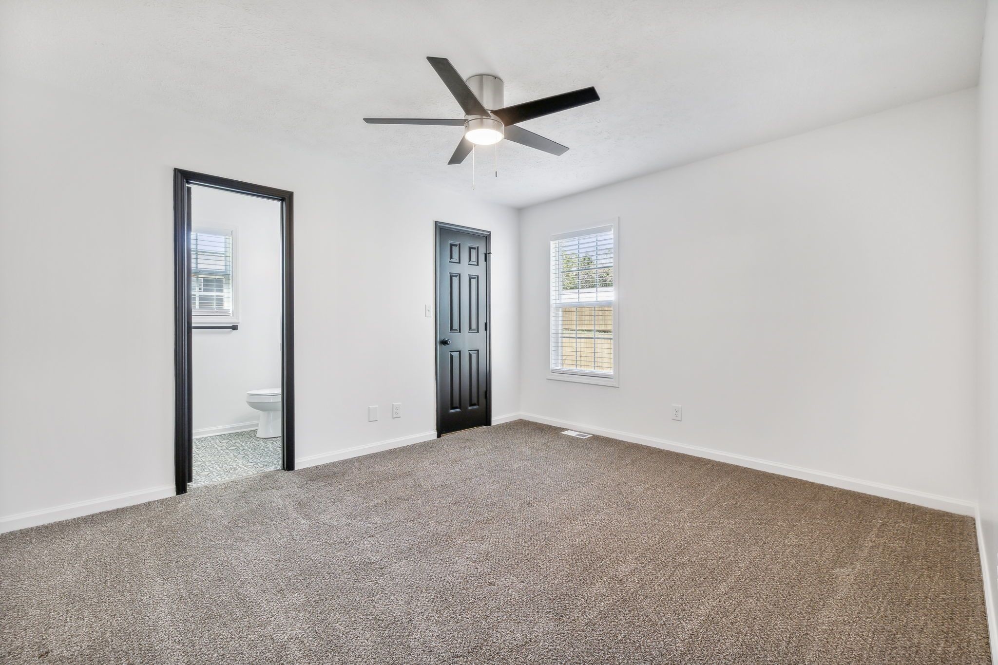 1824 Cottingham Ct Property Photo 23