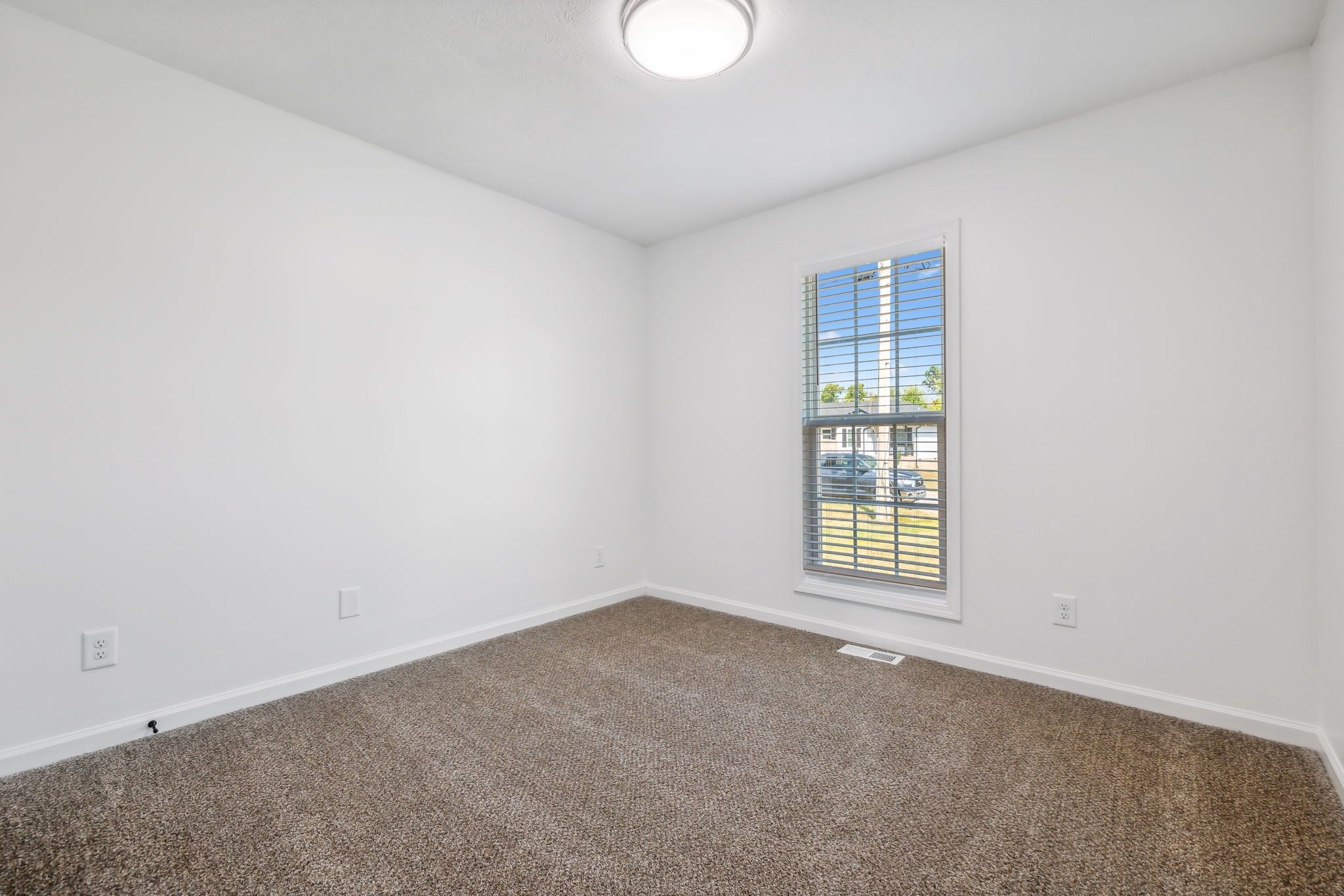 1824 Cottingham Ct Property Photo 33