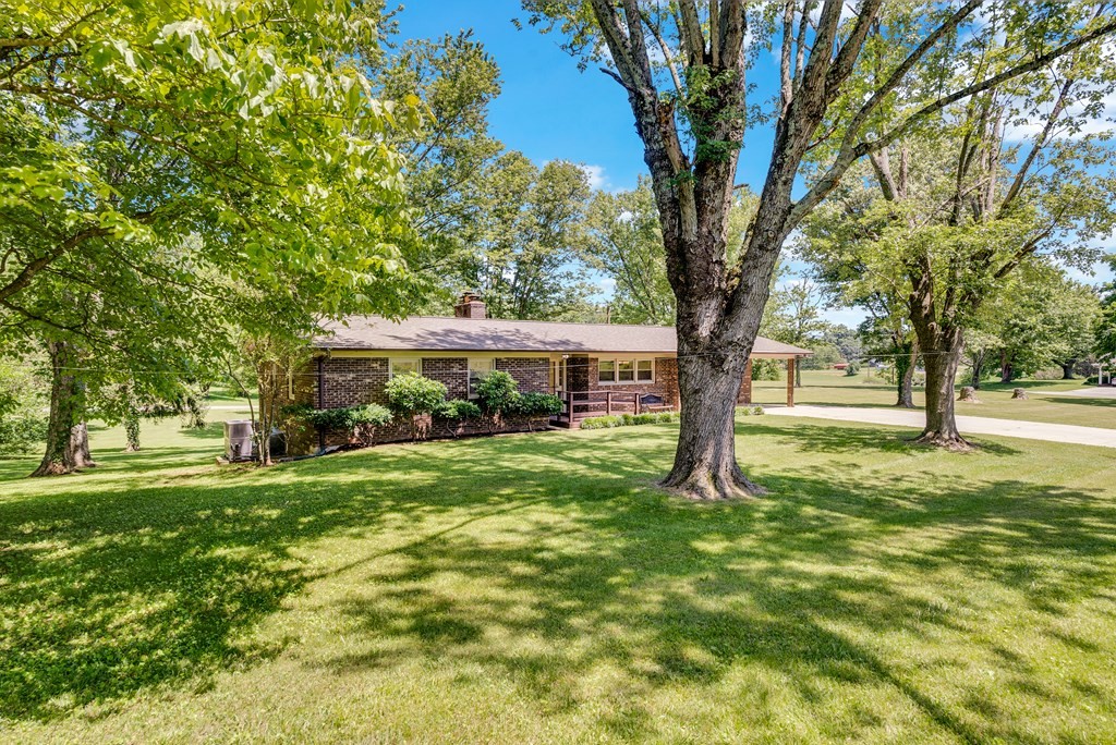1411 Lakeview Rd Property Photo 4