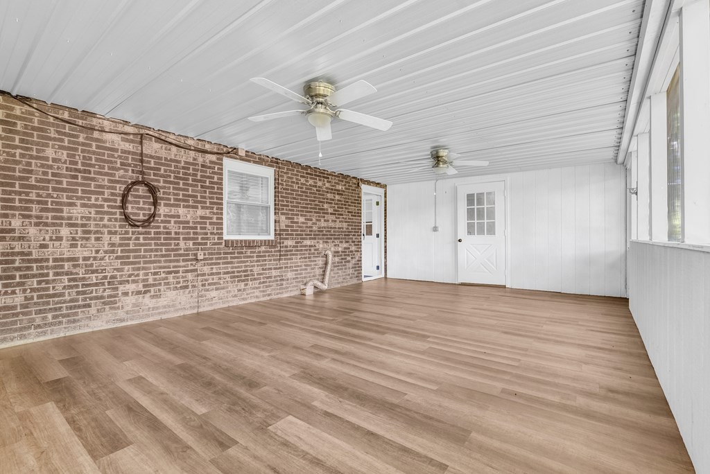 1411 Lakeview Rd Property Photo 23