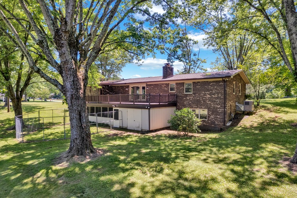 1411 Lakeview Rd Property Photo 30