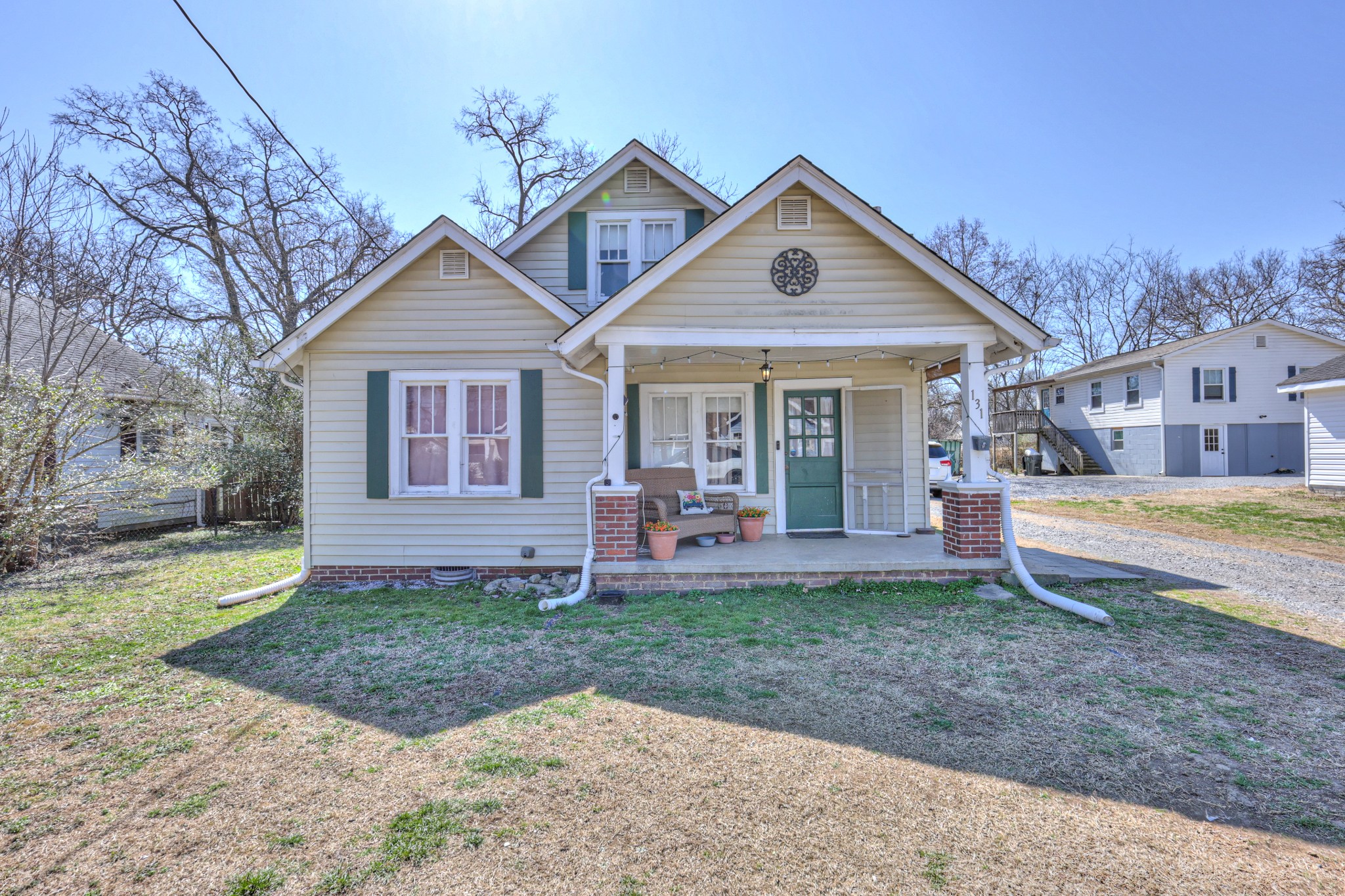 131 E Woodrow St Property Photo 1