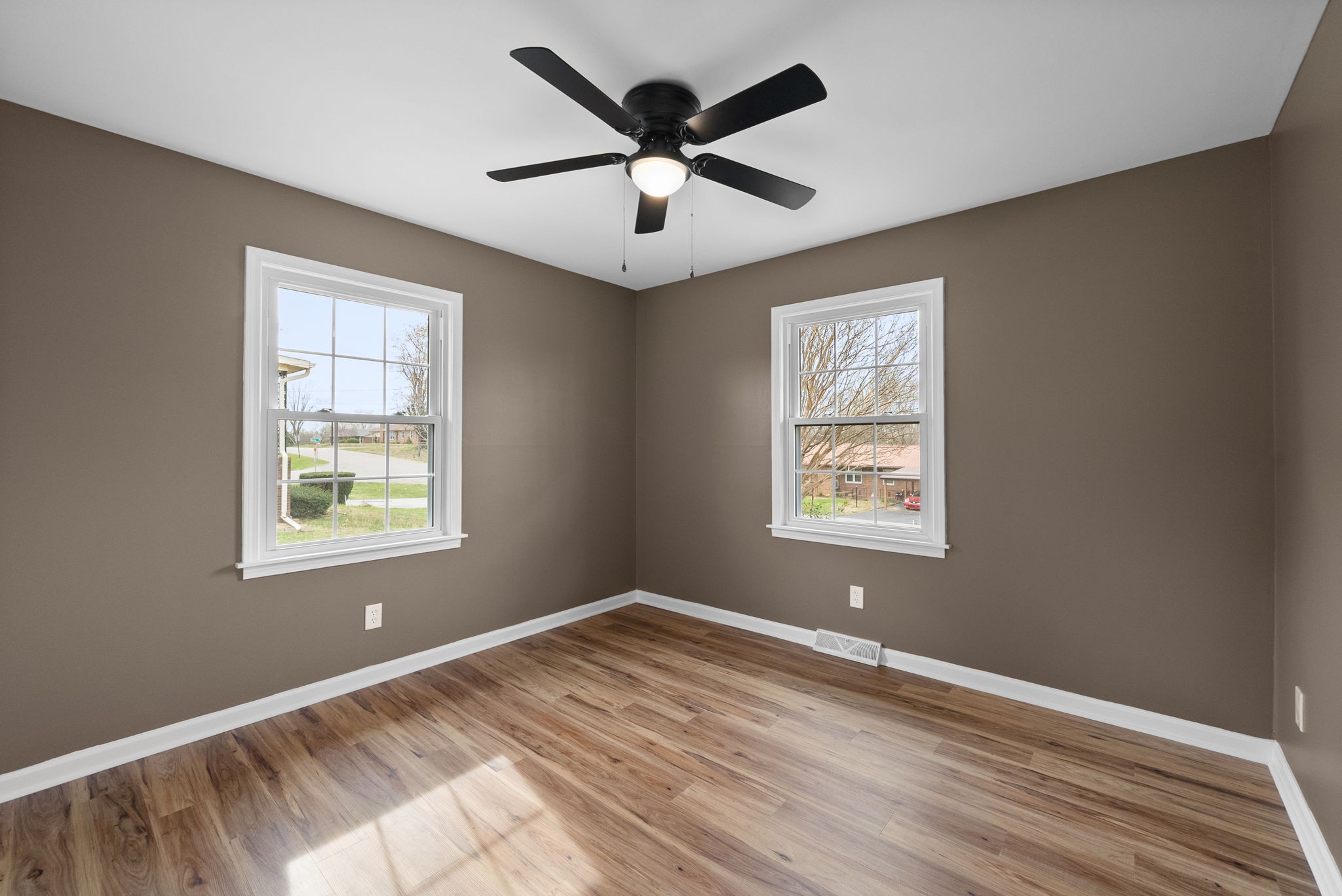 114 Donna Dr Property Photo 23