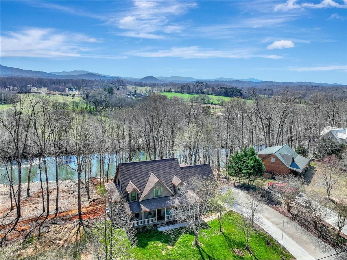 Benton Elementary Real Estate Listings Main Image