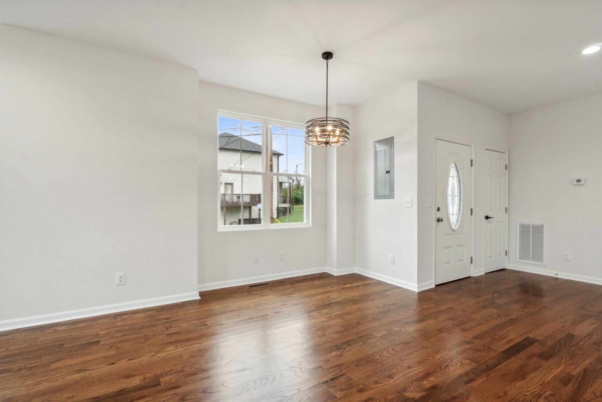 302 Alice Avenue #b Property Photo 4