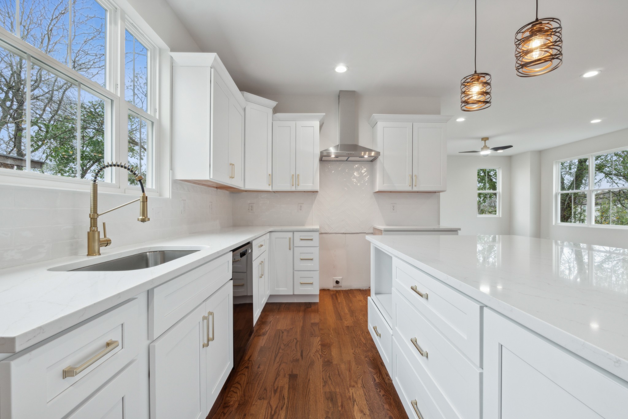 302 Alice Avenue #b Property Photo 6