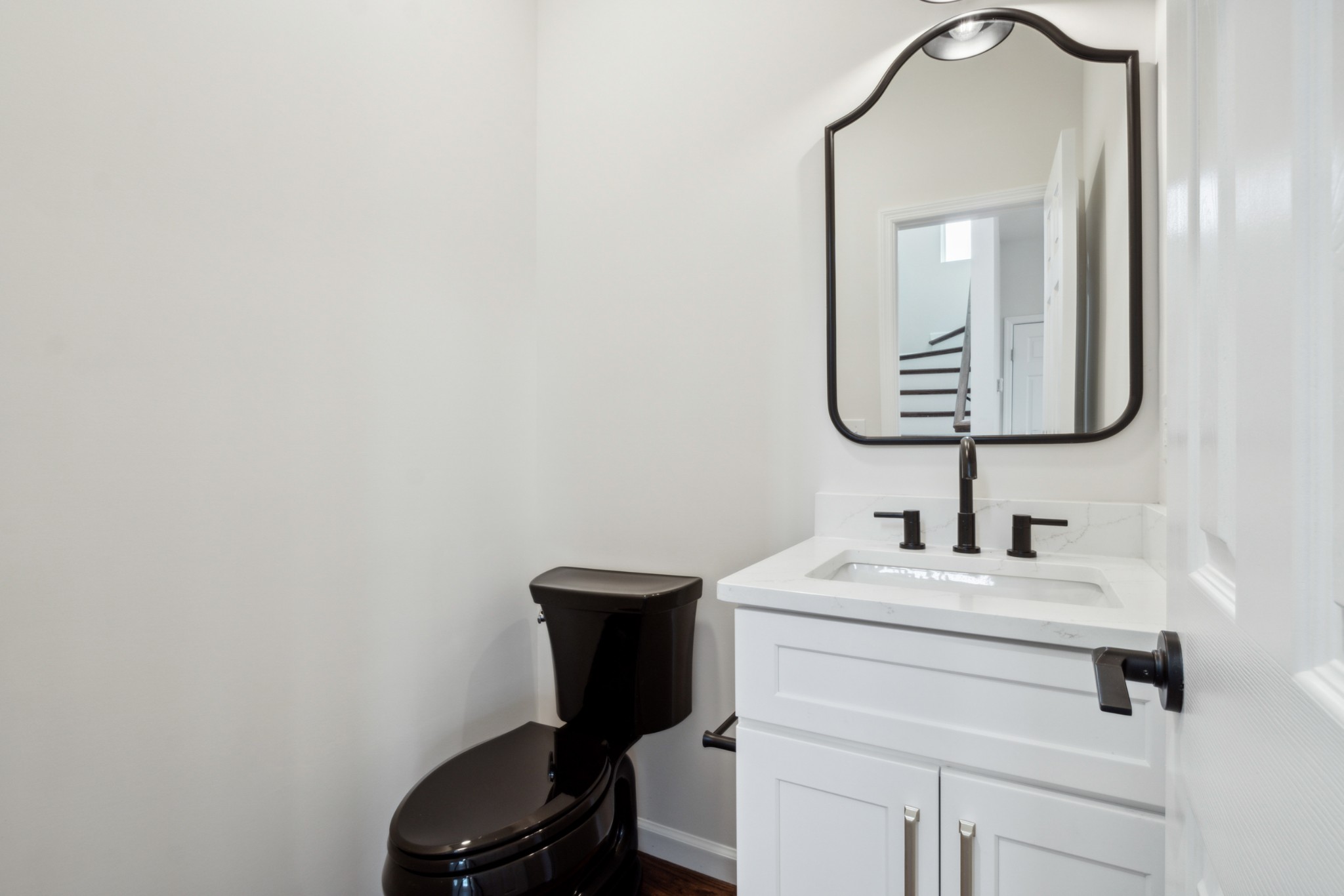 302 Alice Avenue #b Property Photo 8