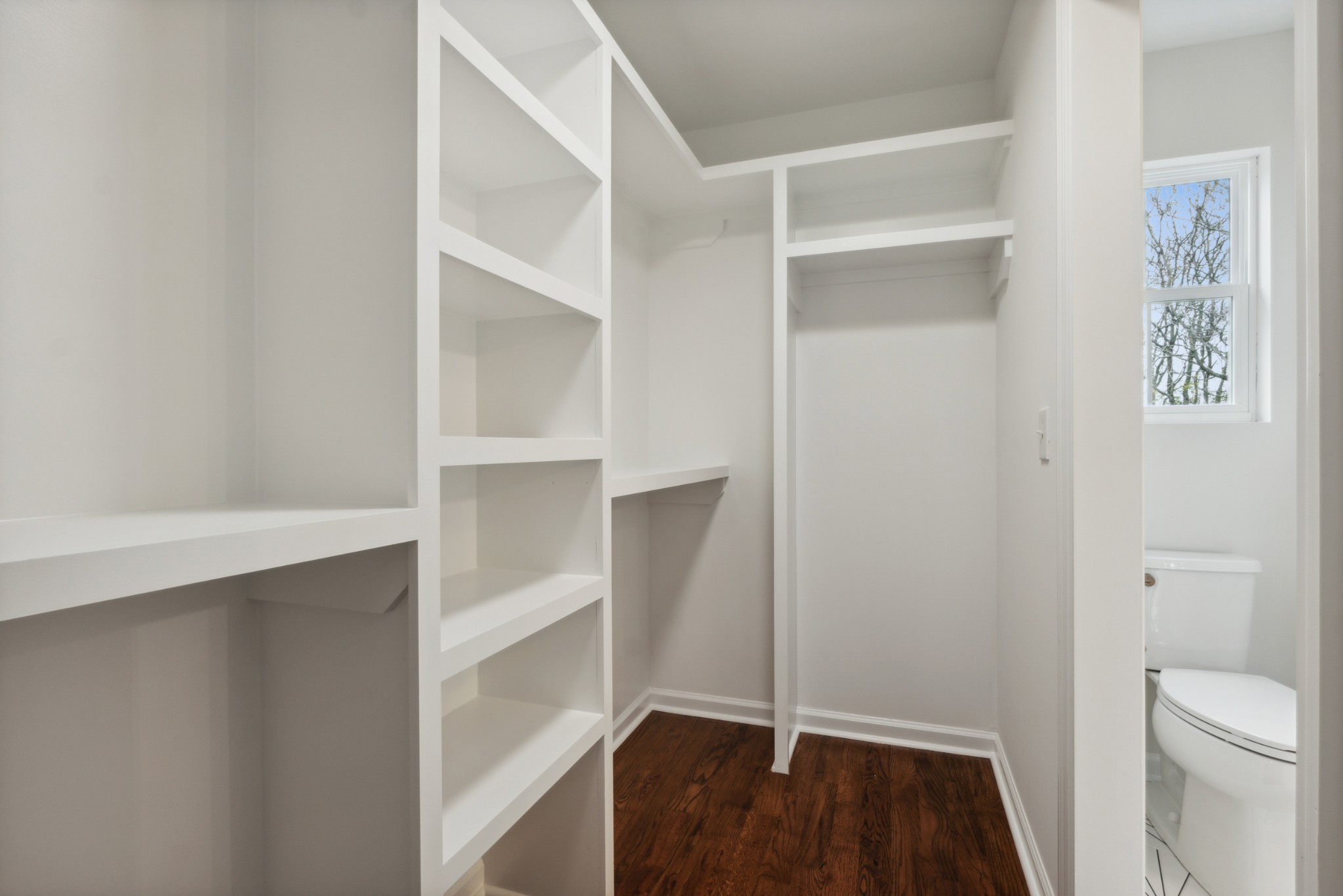 302 Alice Avenue #b Property Photo 16