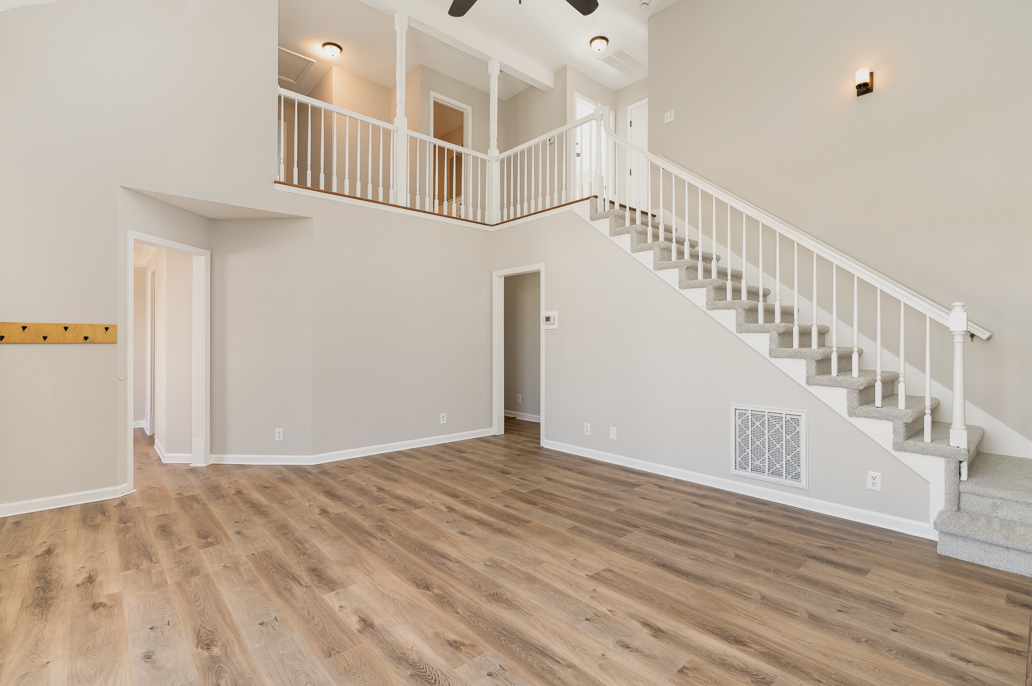3362 Poplar Hl Property Photo 6