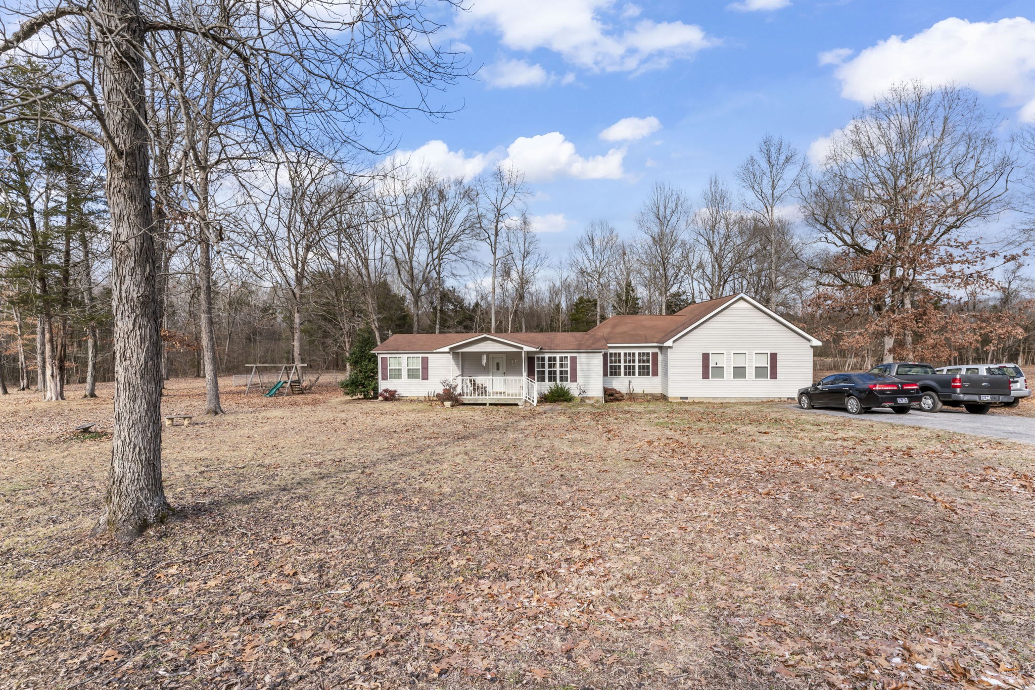 2394 Thompson Rd Property Photo 1