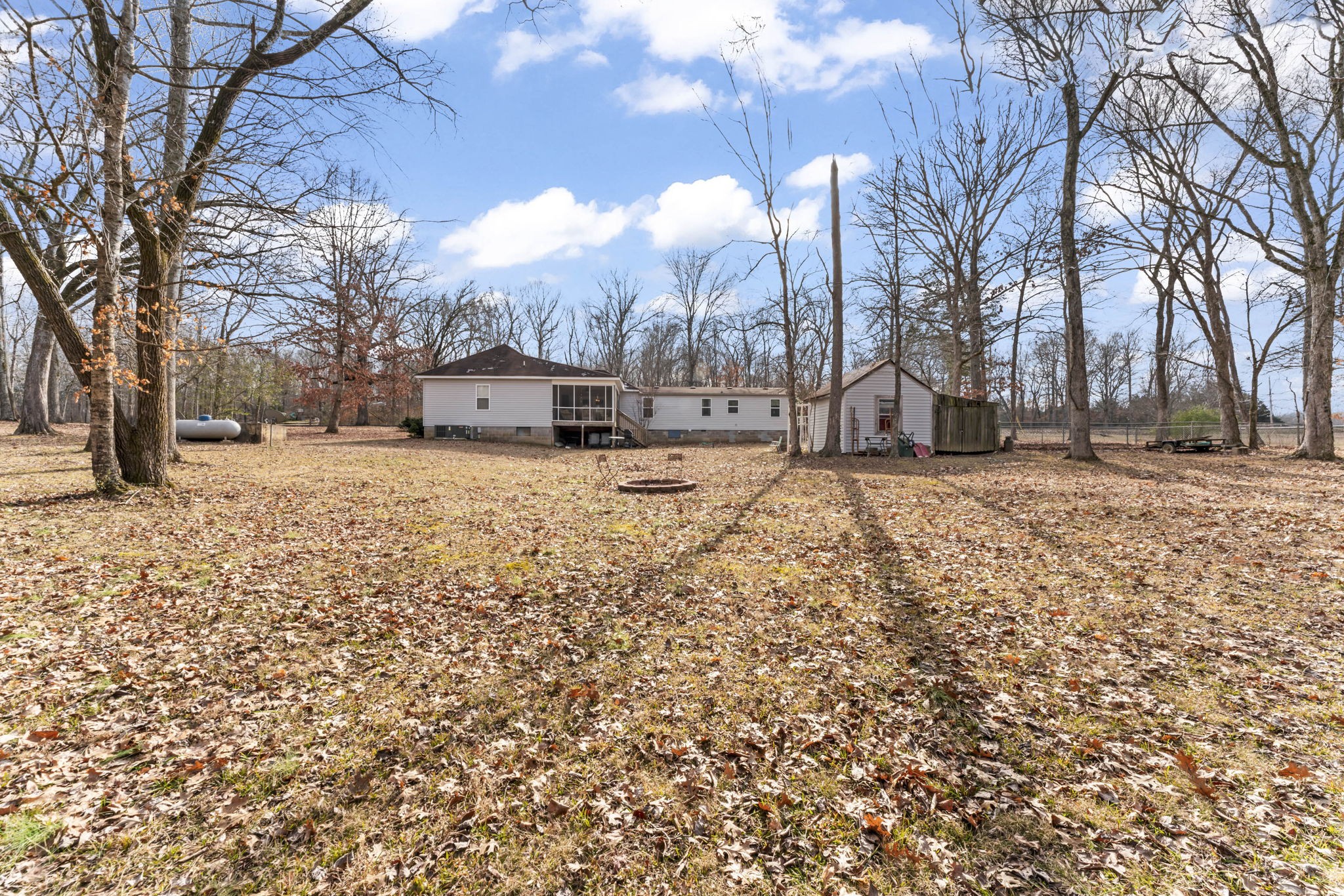 2394 Thompson Rd Property Photo 2