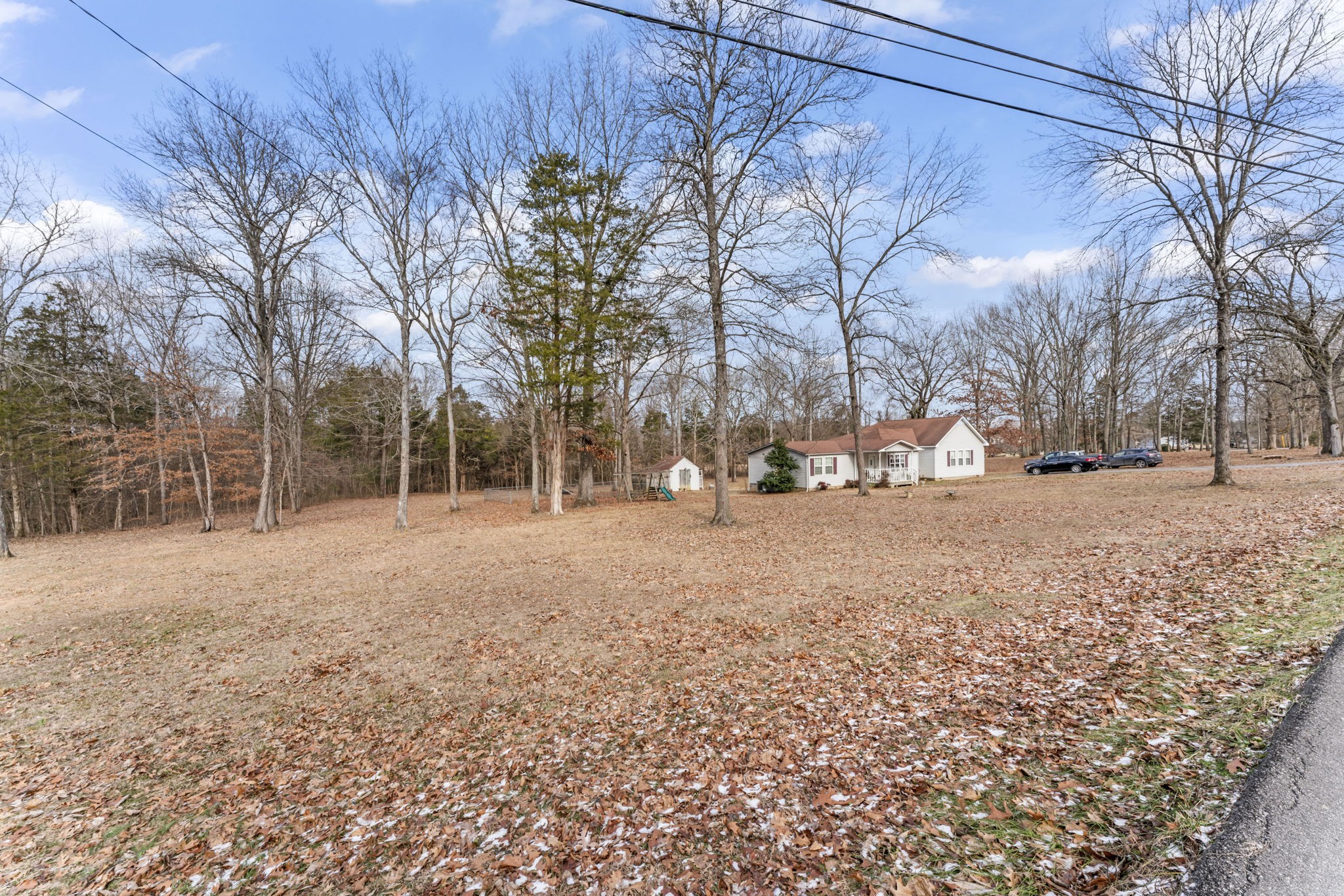 2394 Thompson Rd Property Photo 4