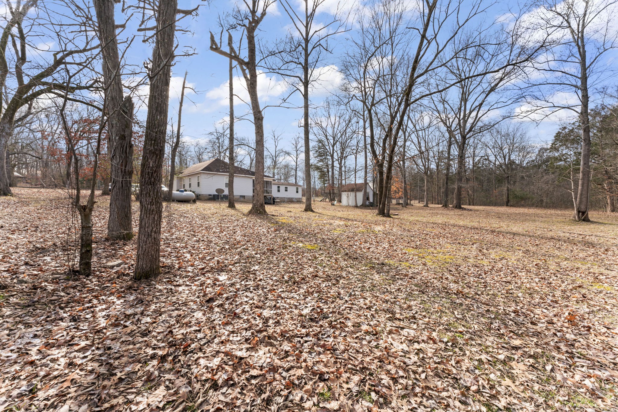 2394 Thompson Rd Property Photo 7