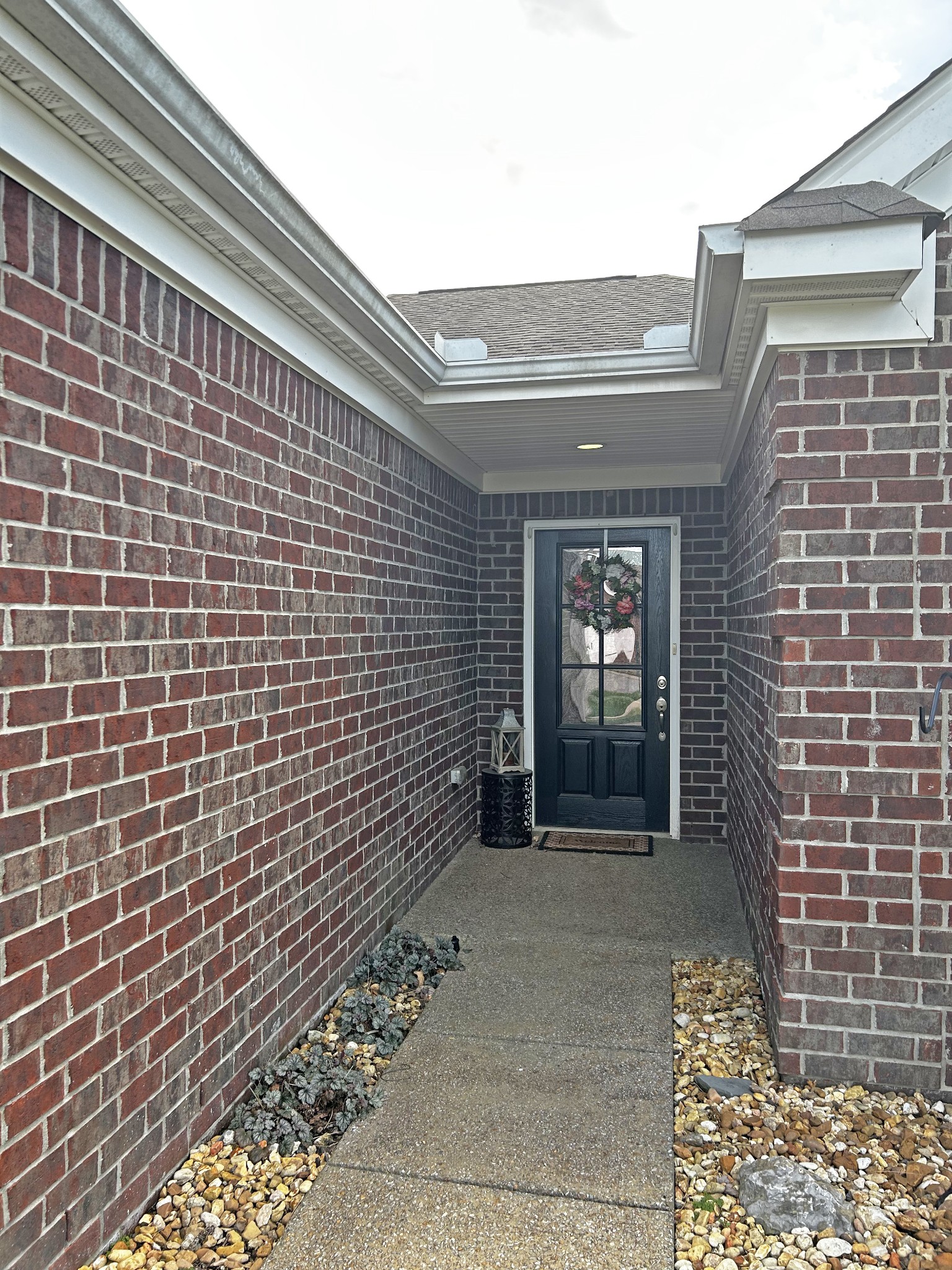 1075 Campbell Ave Property Photo 3
