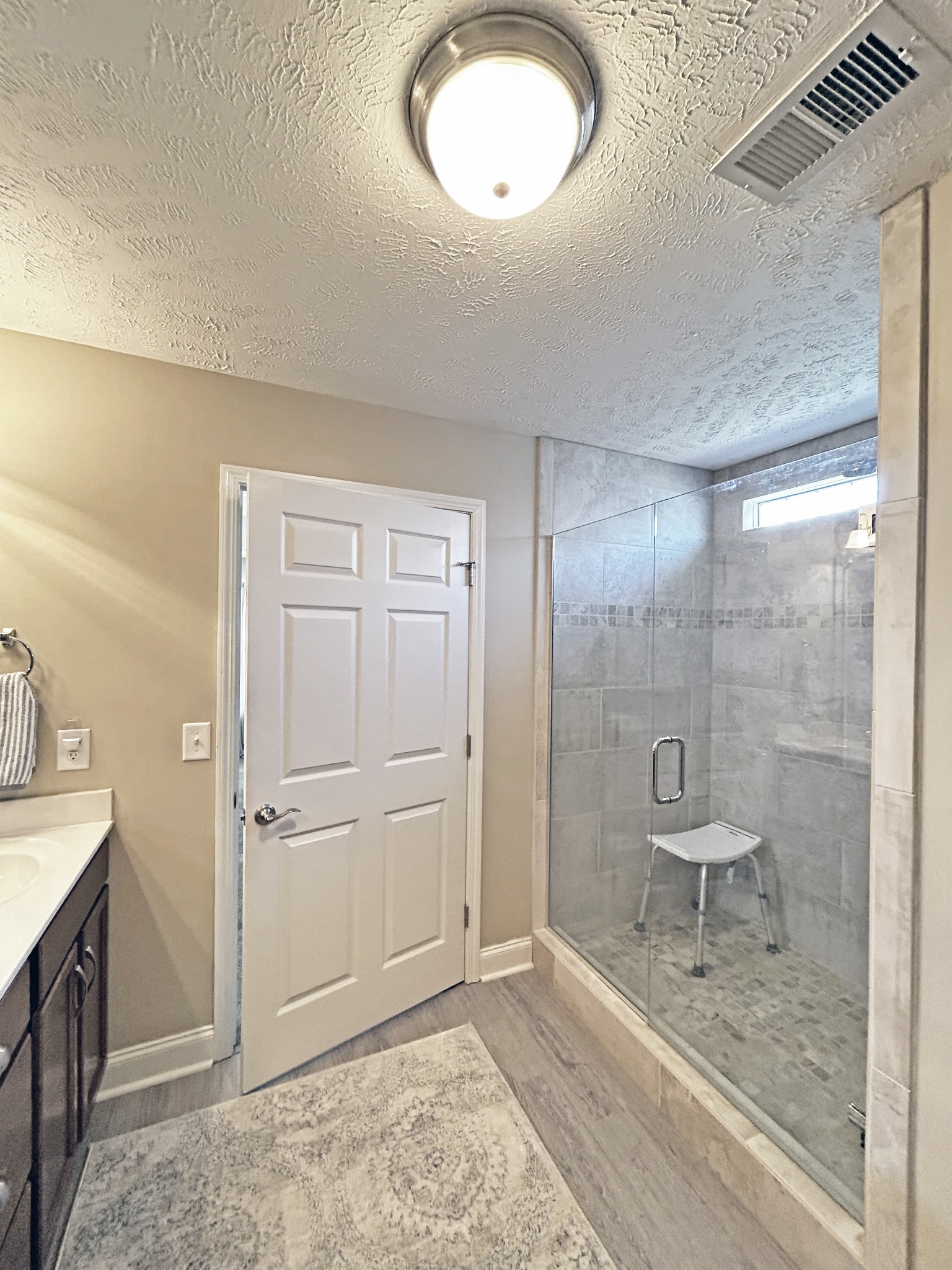 1075 Campbell Ave Property Photo 18