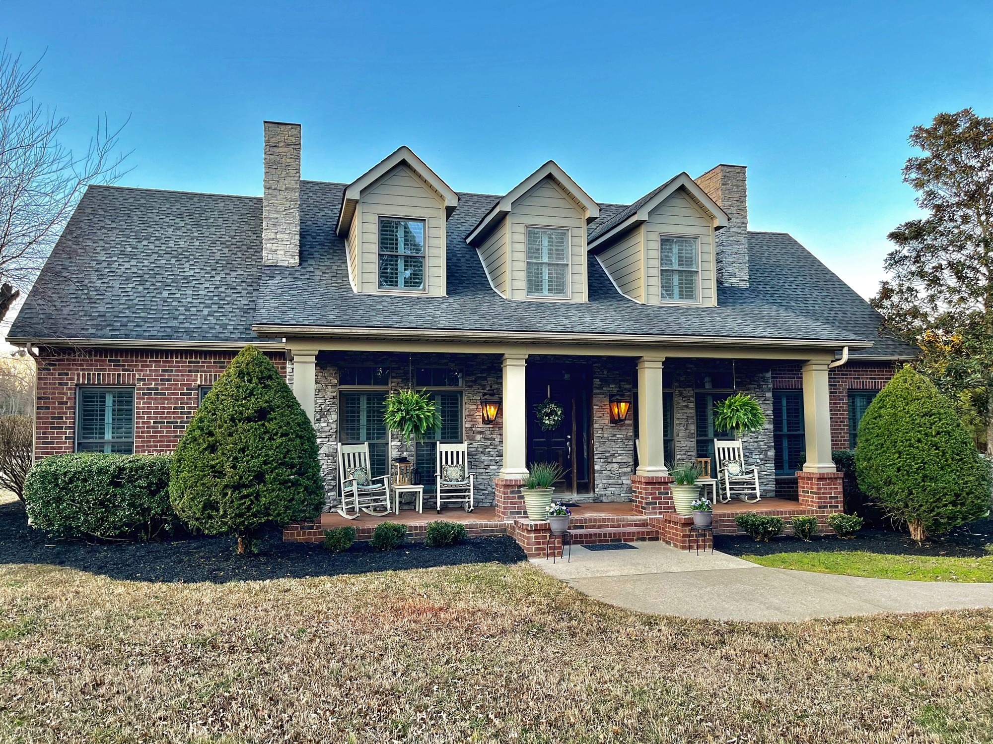 1052 Allen Rd Property Photo 1