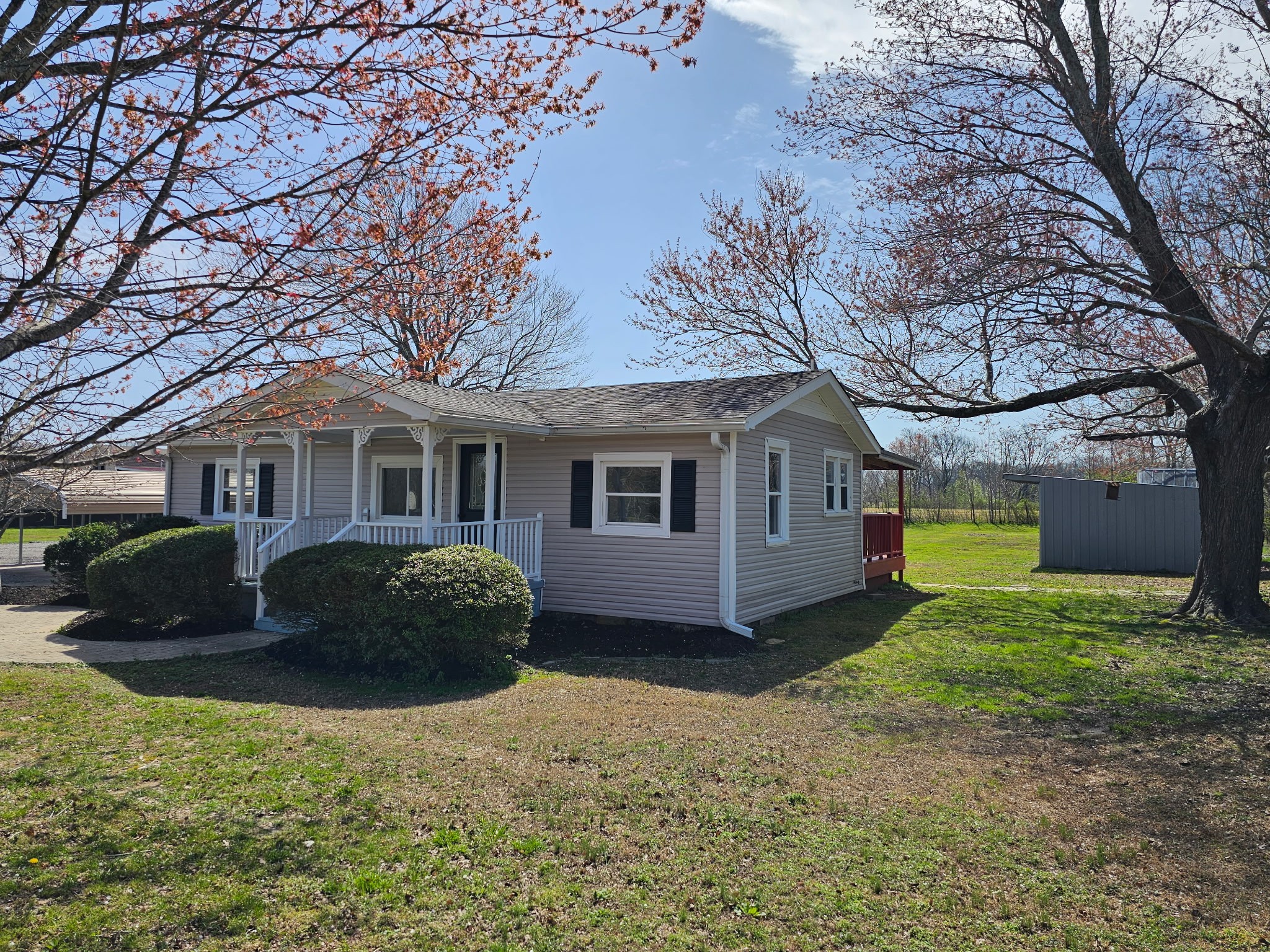 9167 Highway 20 Property Photo 2