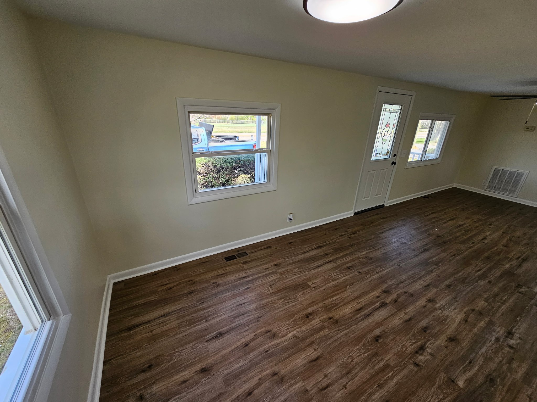9167 Highway 20 Property Photo 4