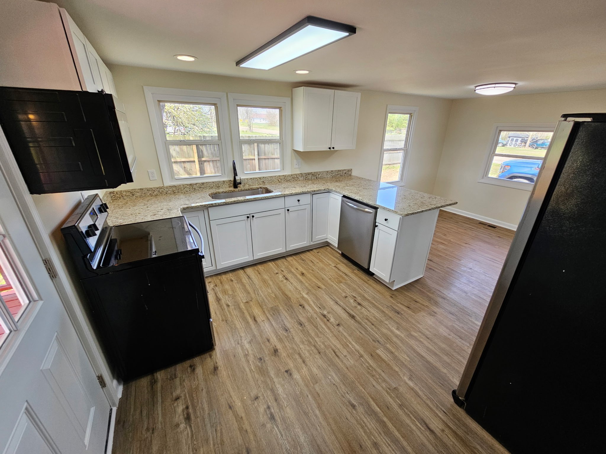 9167 Highway 20 Property Photo 9