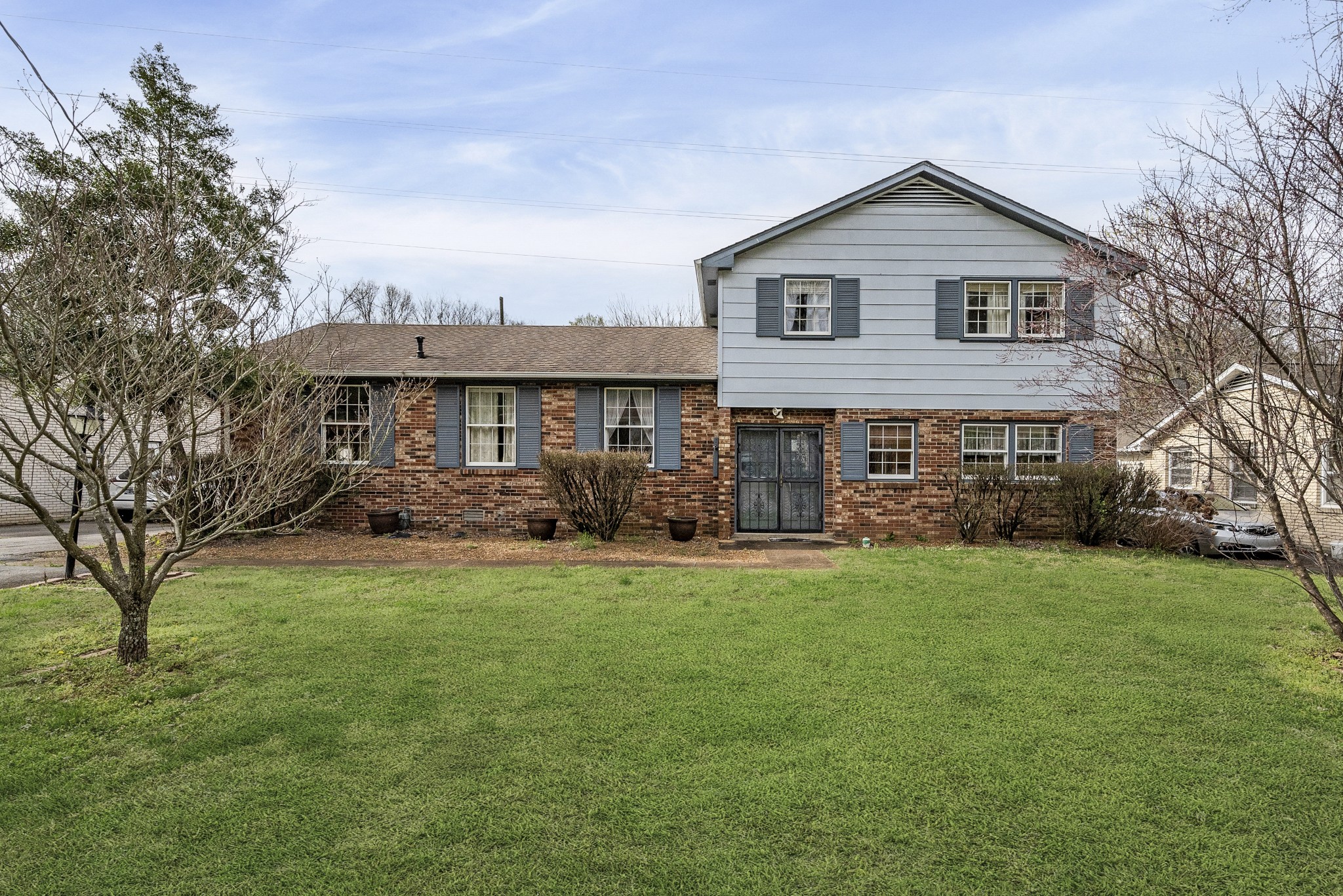 659 Huntington Pkwy Property Photo 1