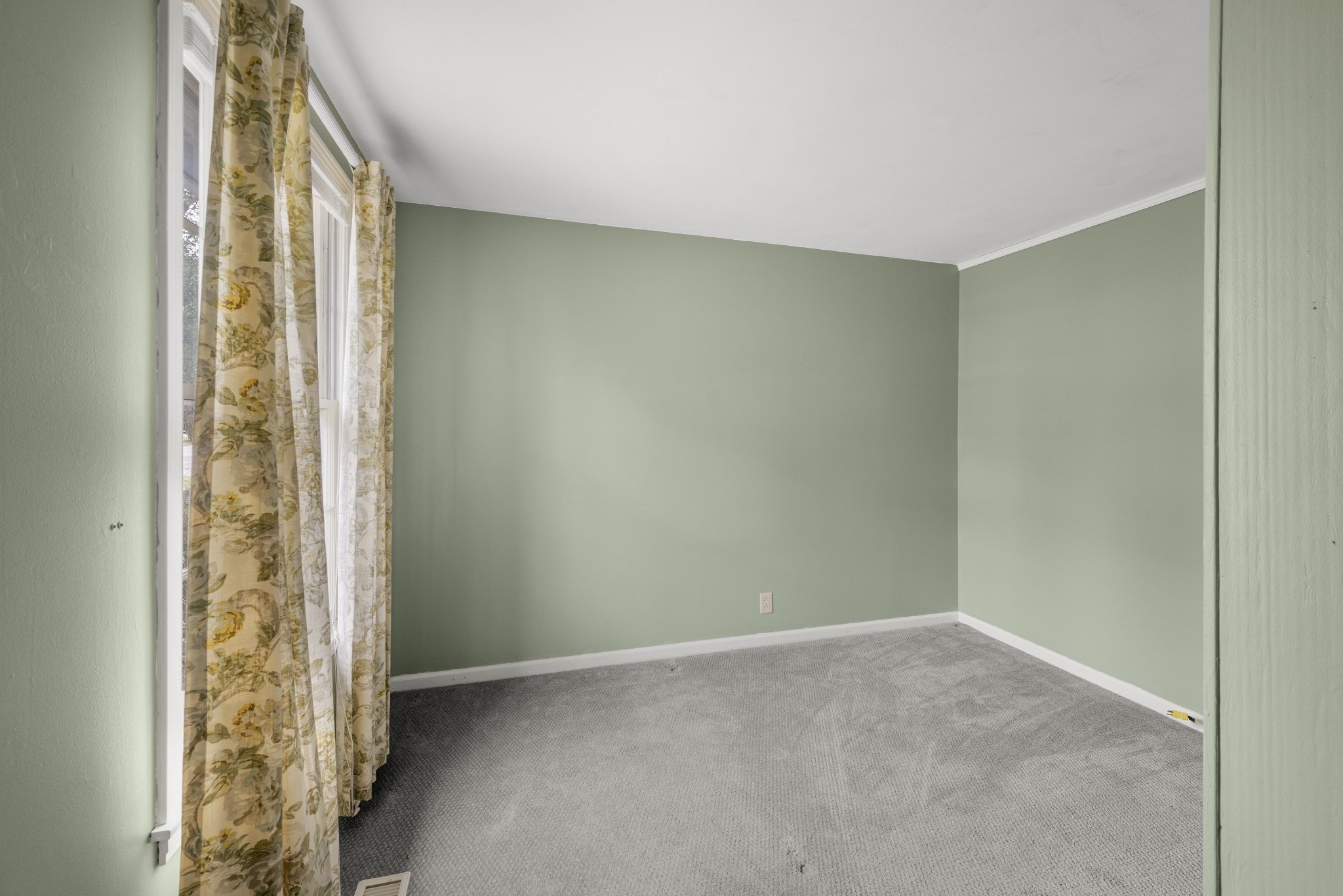 659 Huntington Pkwy Property Photo 26