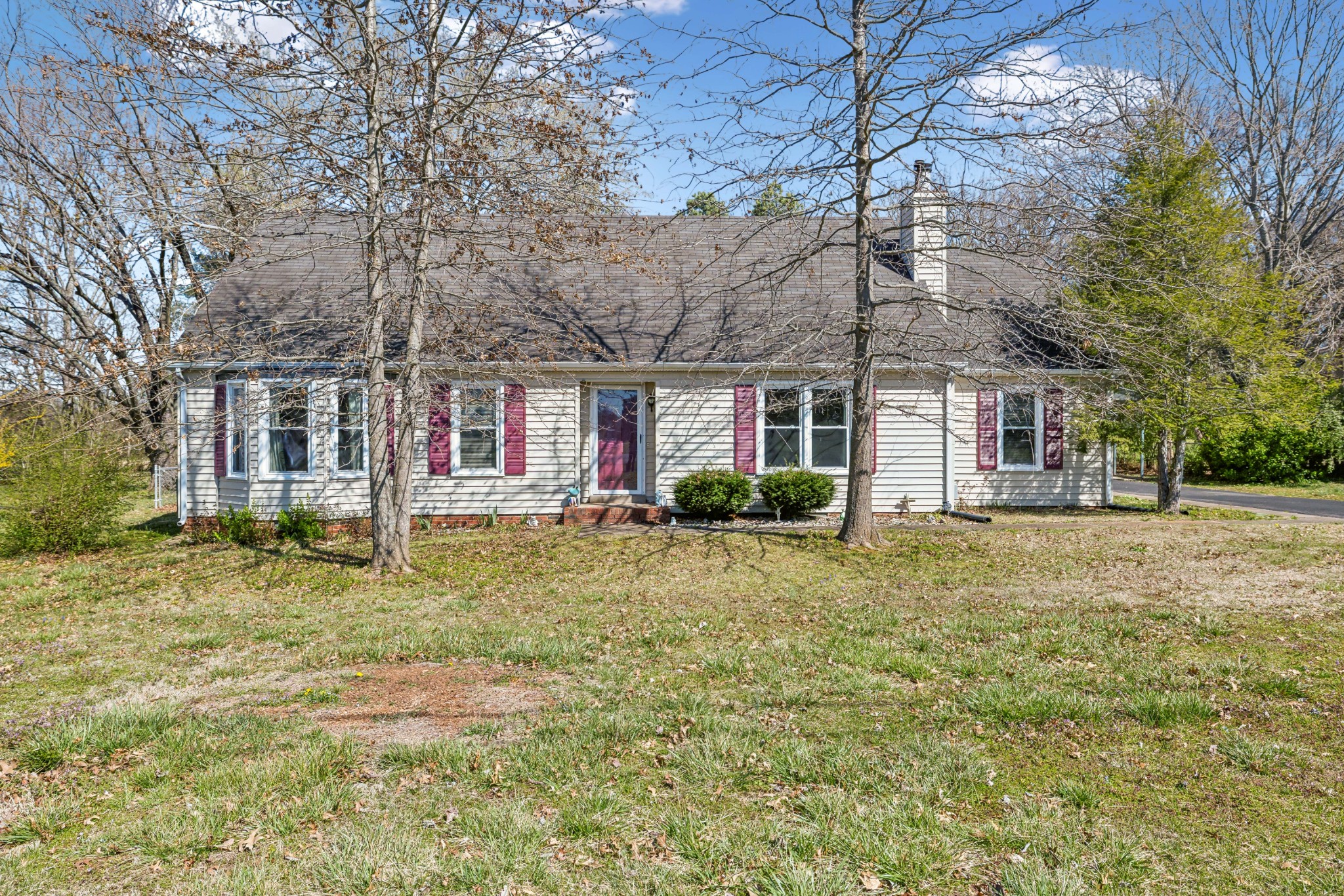 3405 Ridgefield Dr Property Photo 1