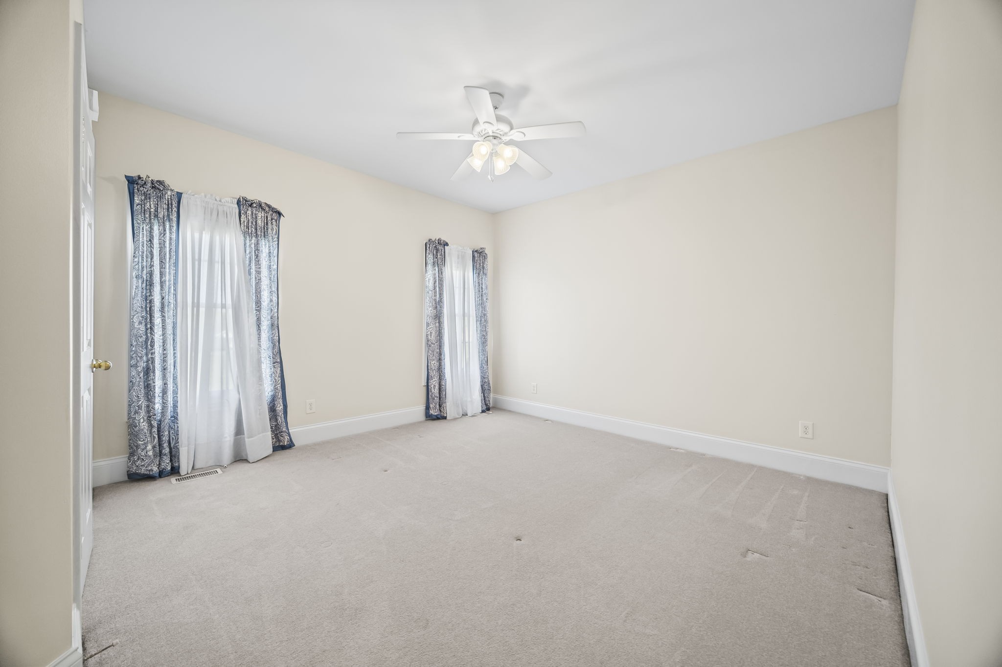 2102 Donna Kaye Ct Property Photo 25