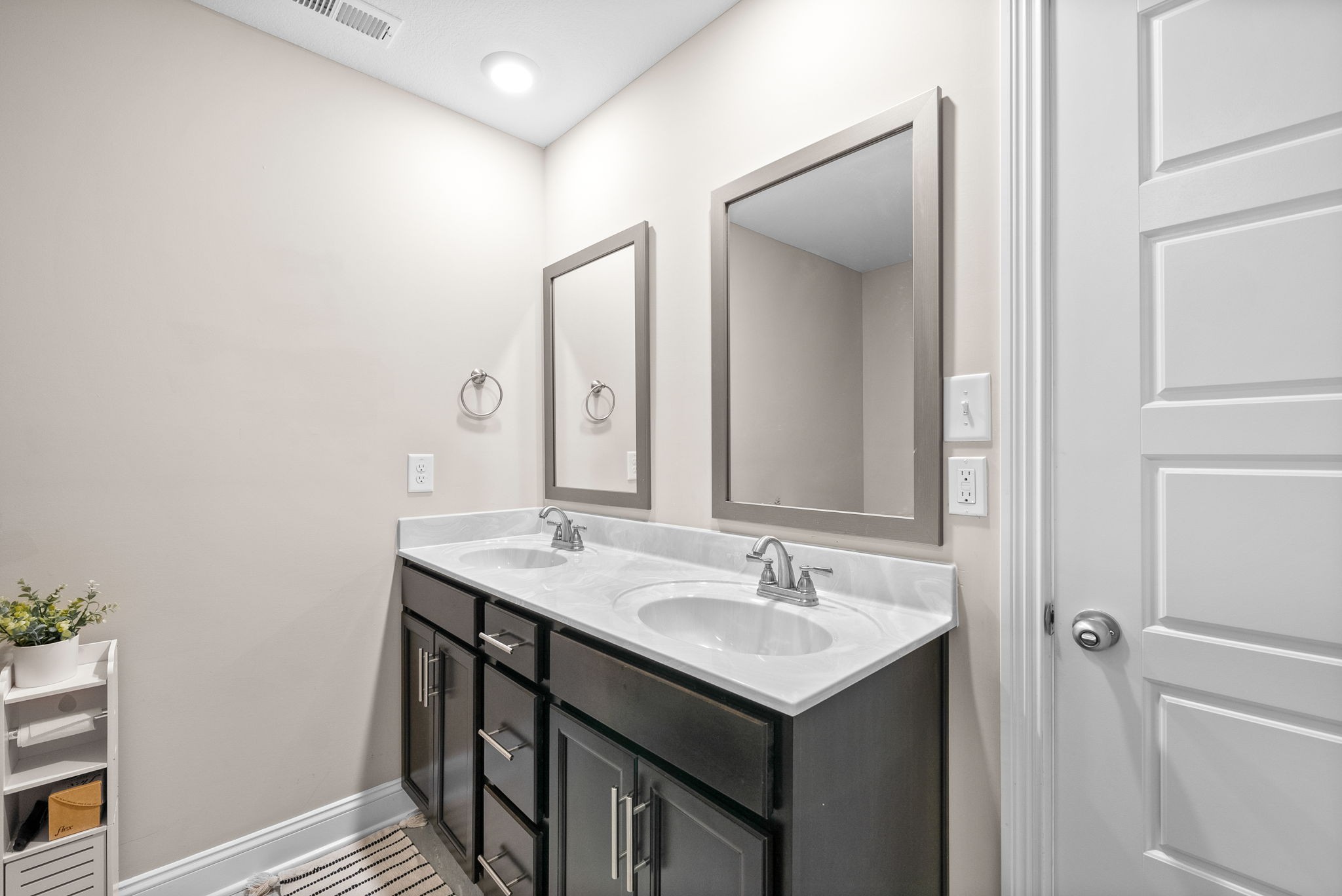 461 Irish Hills Dr Property Photo 24