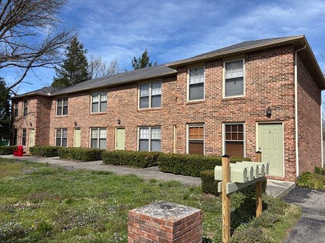 208 Peachtree St Property Photo