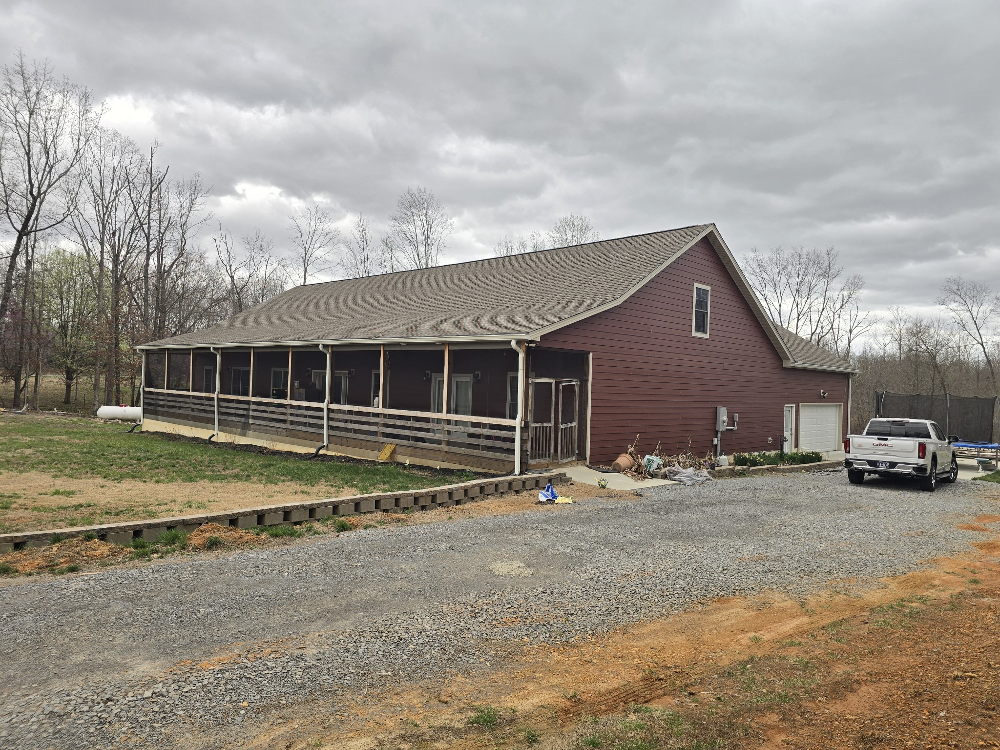 1835 Mosley Ferry Rd Property Photo 1