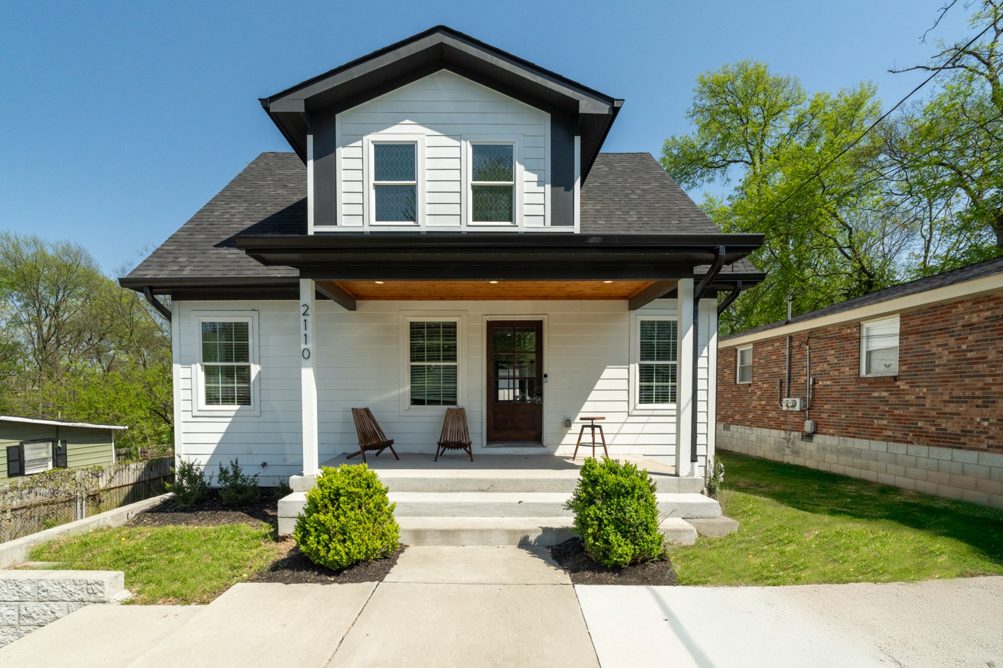 2110 Sadler Ave Property Photo 1