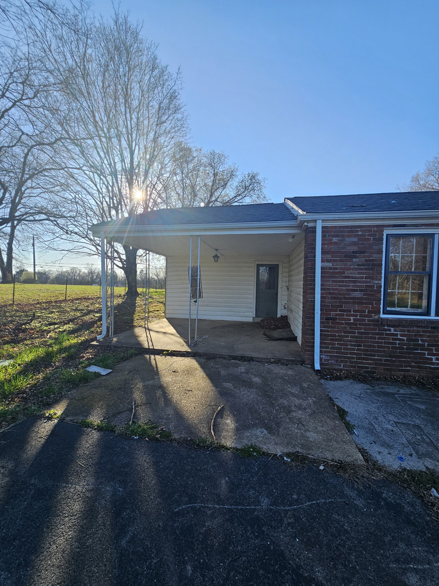 1842 Reynolds Rd Property Photo 3