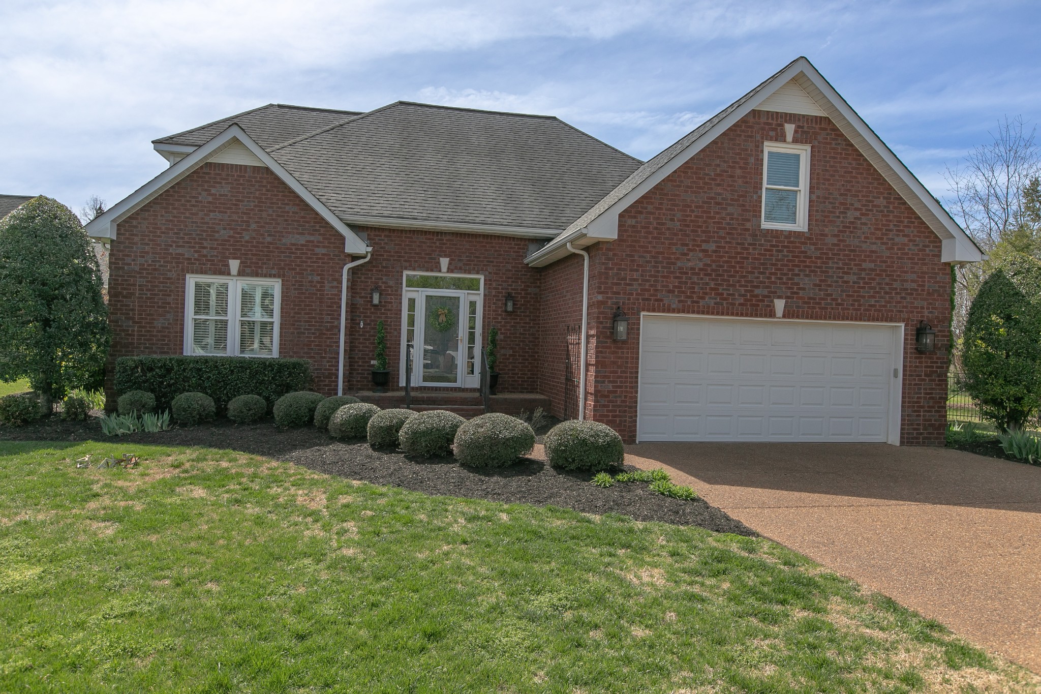 2407 Taylor Close Property Photo 1