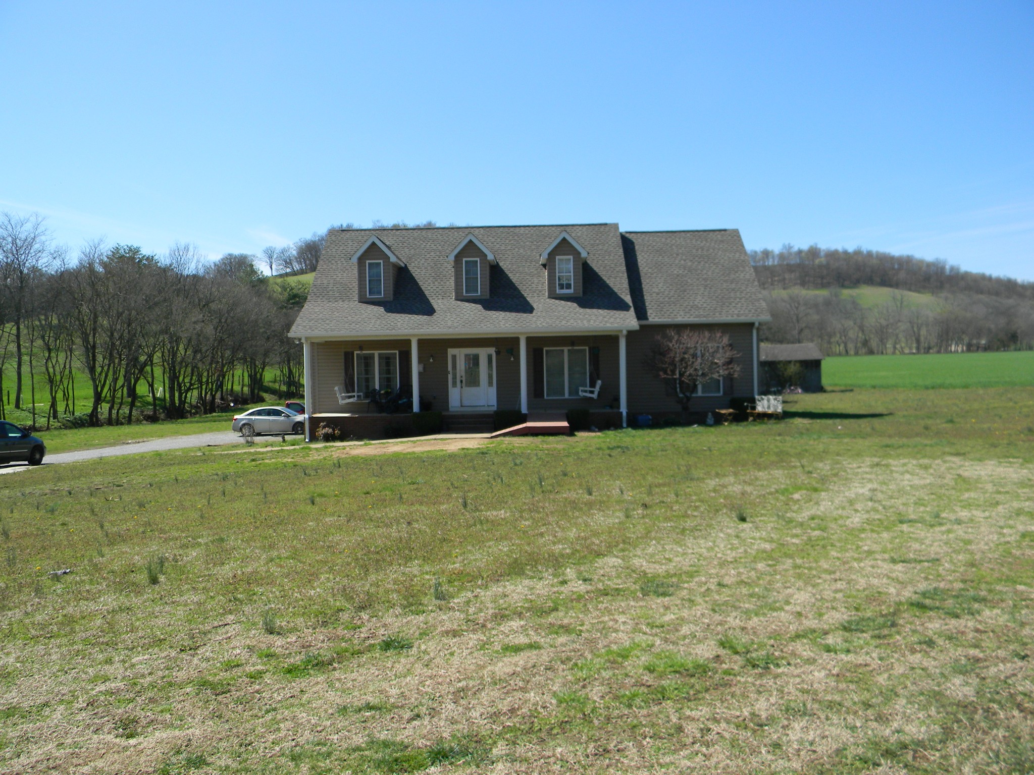 18 Cold Springs Rd Property Photo 1